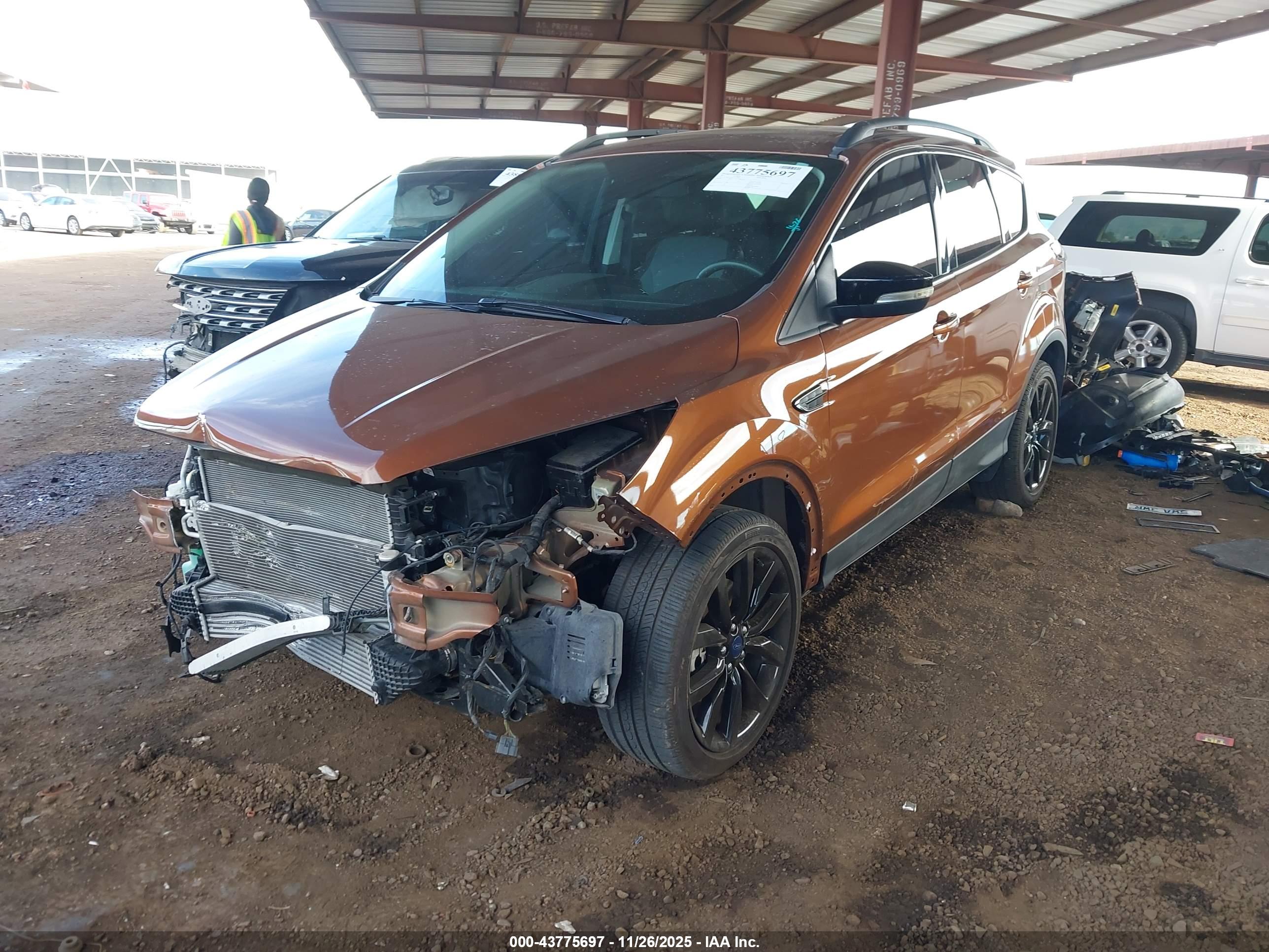 FORD ESCAPE image 2