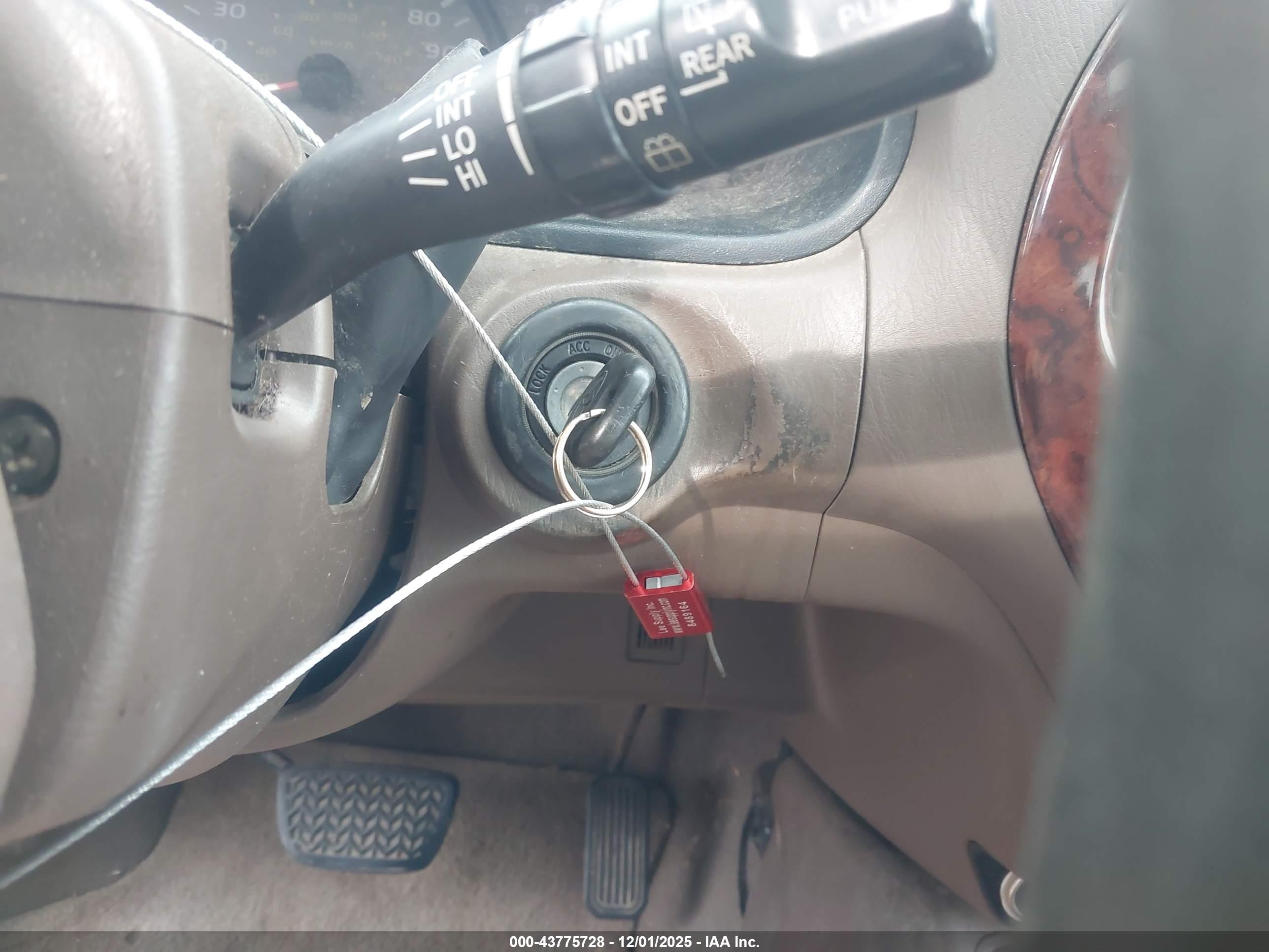 TOYOTA SEQUOIA image 11