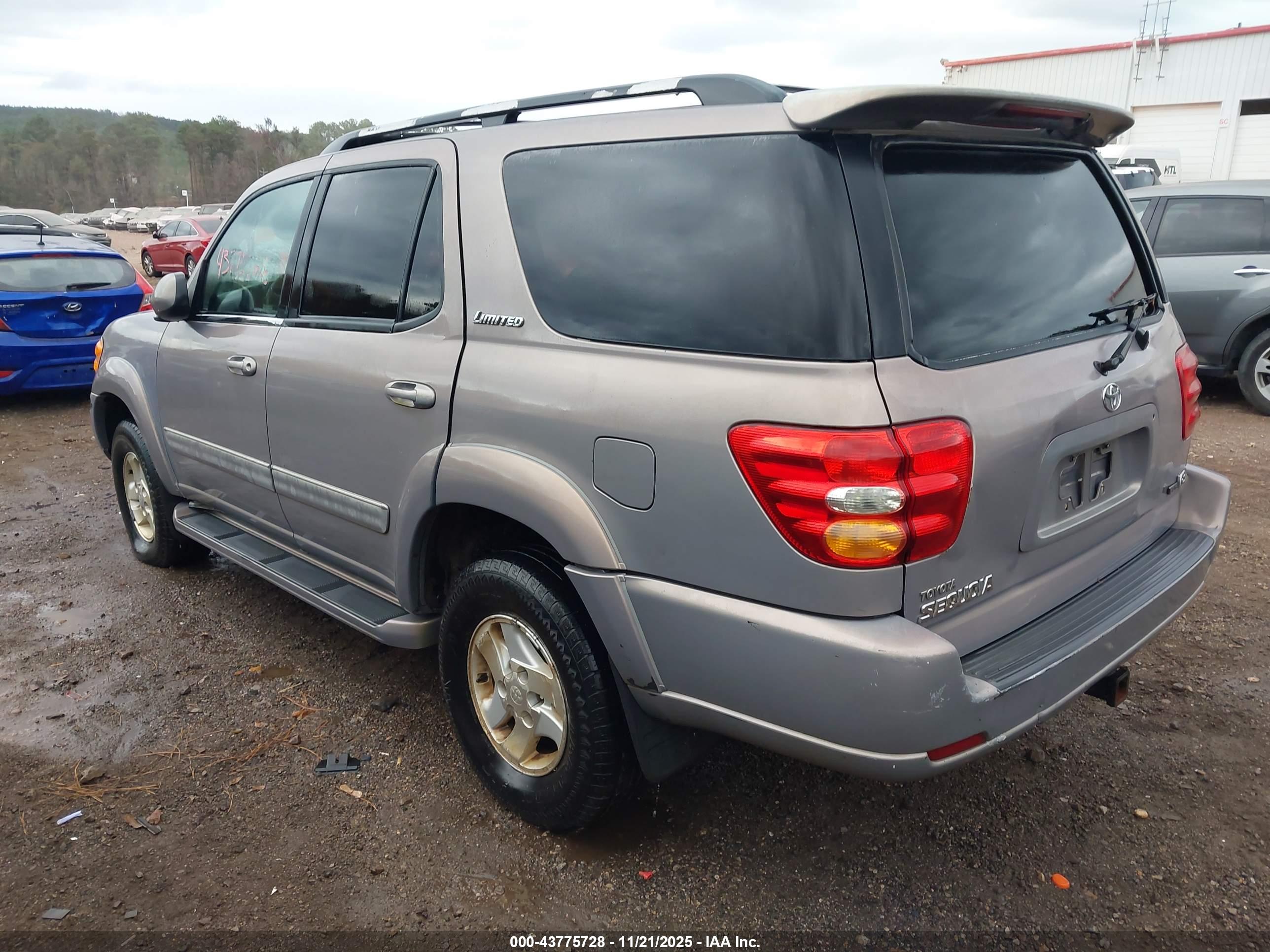 TOYOTA SEQUOIA image 3
