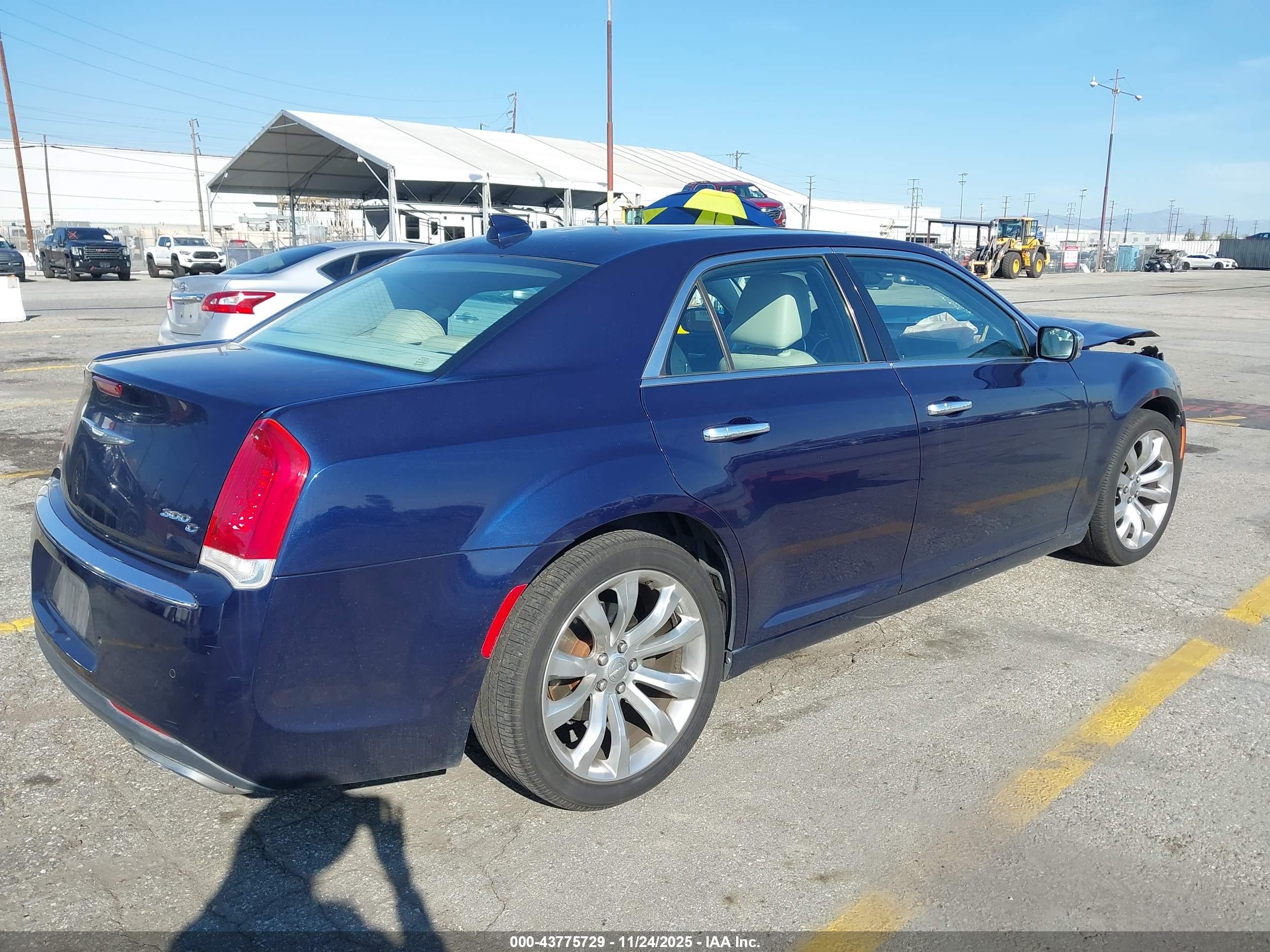 CHRYSLER 300C image 4