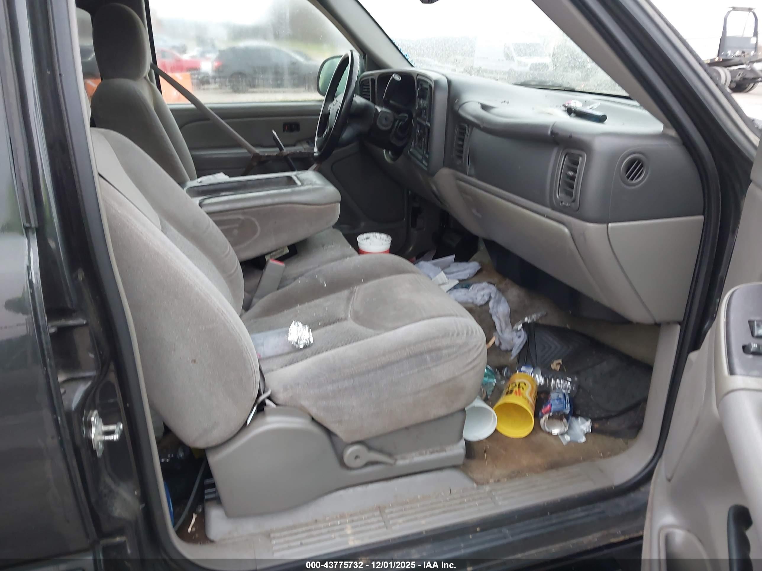CHEVROLET TAHOE image 5
