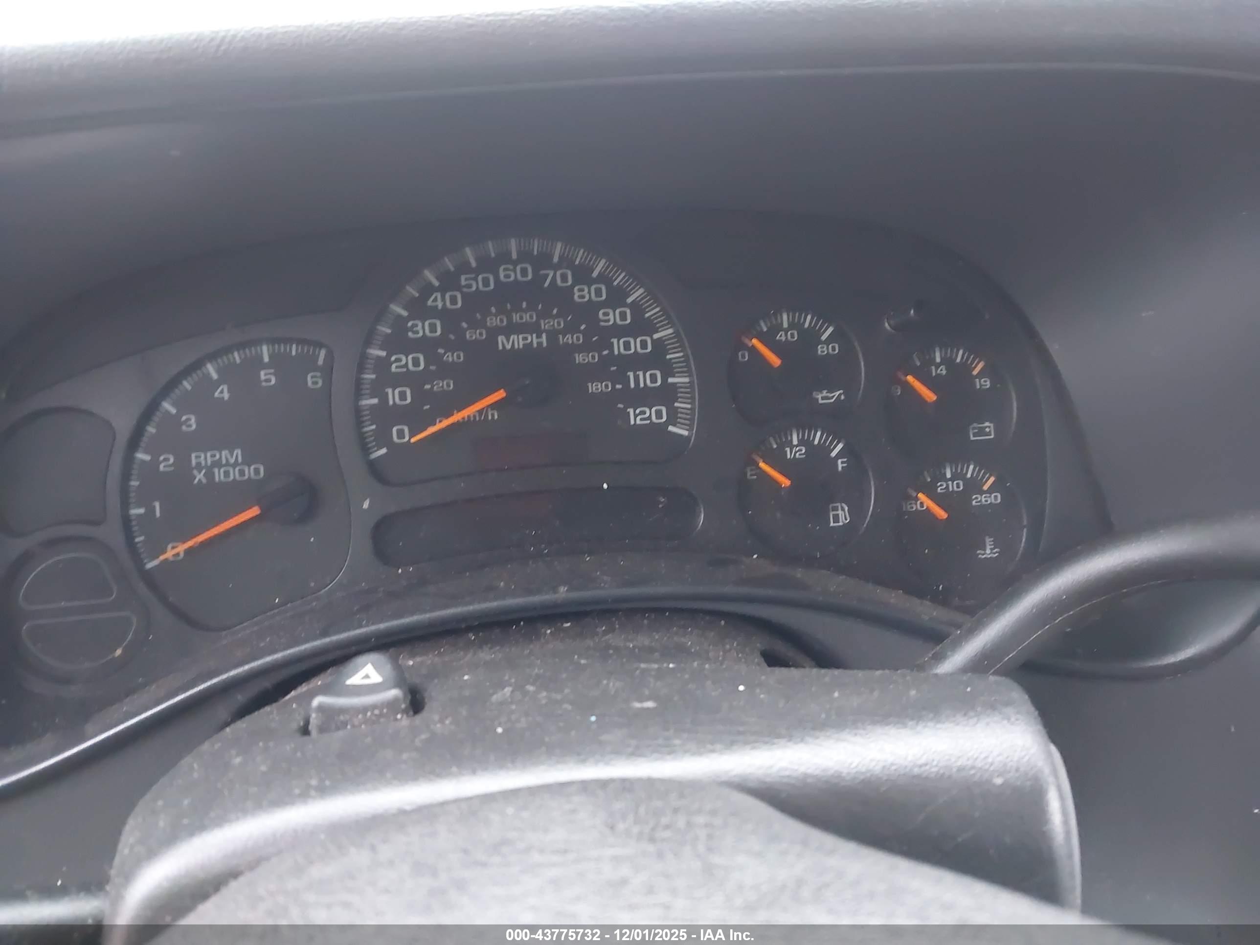 CHEVROLET TAHOE image 7