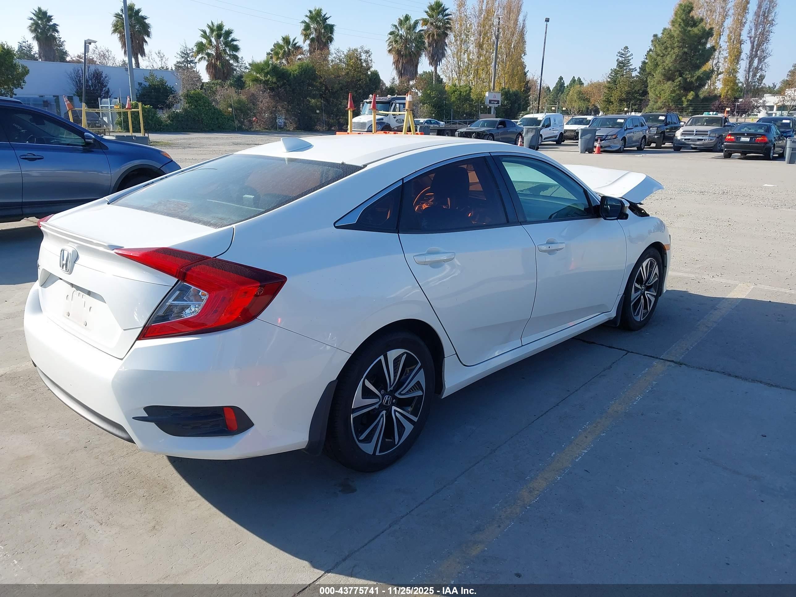 HONDA CIVIC image 4