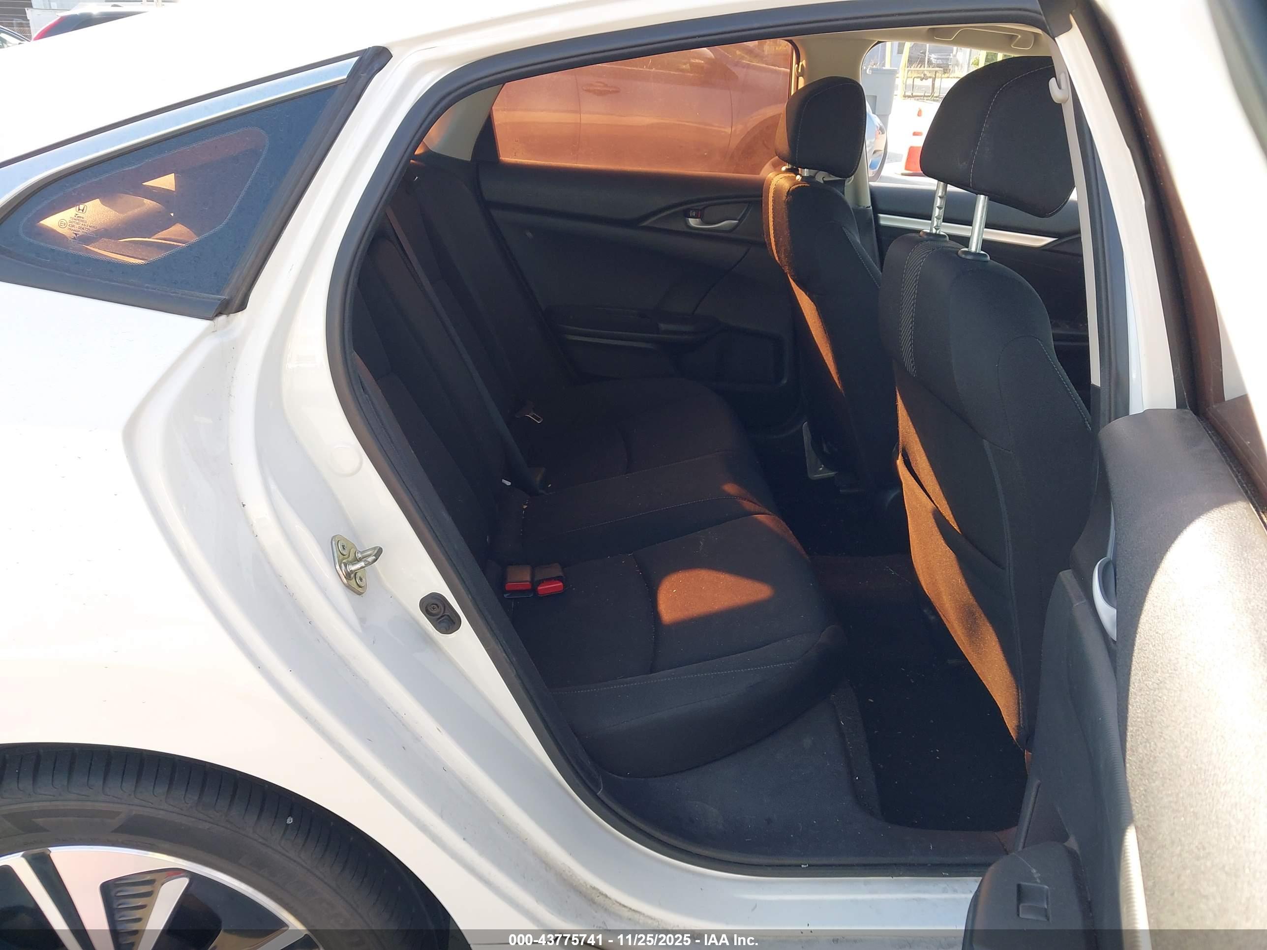 HONDA CIVIC image 8