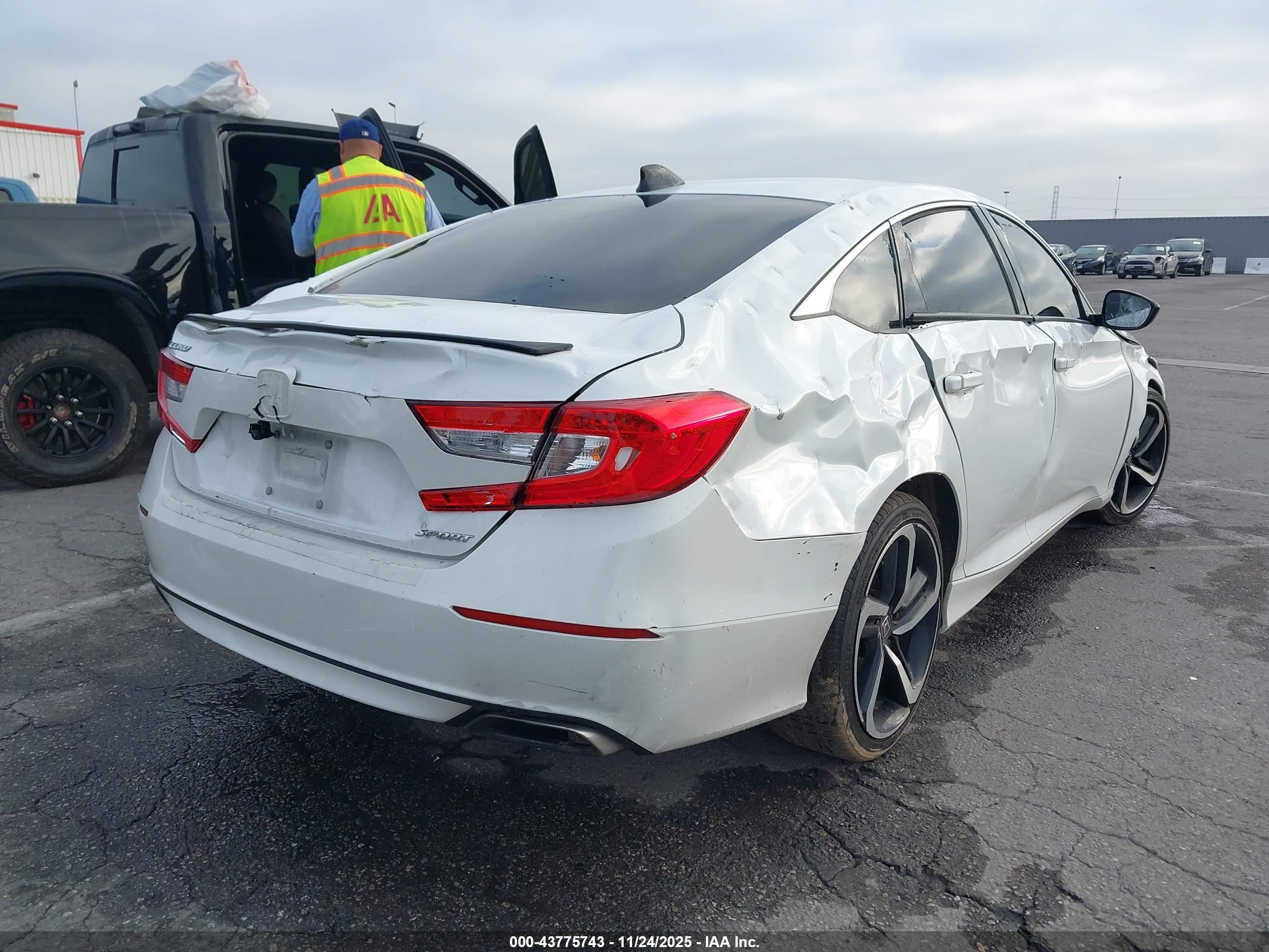 HONDA ACCORD image 4
