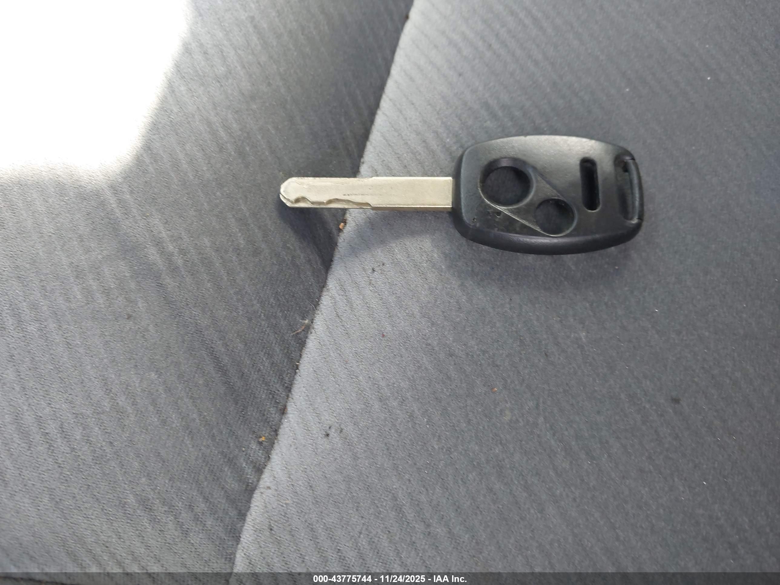 HONDA CIVIC image 11