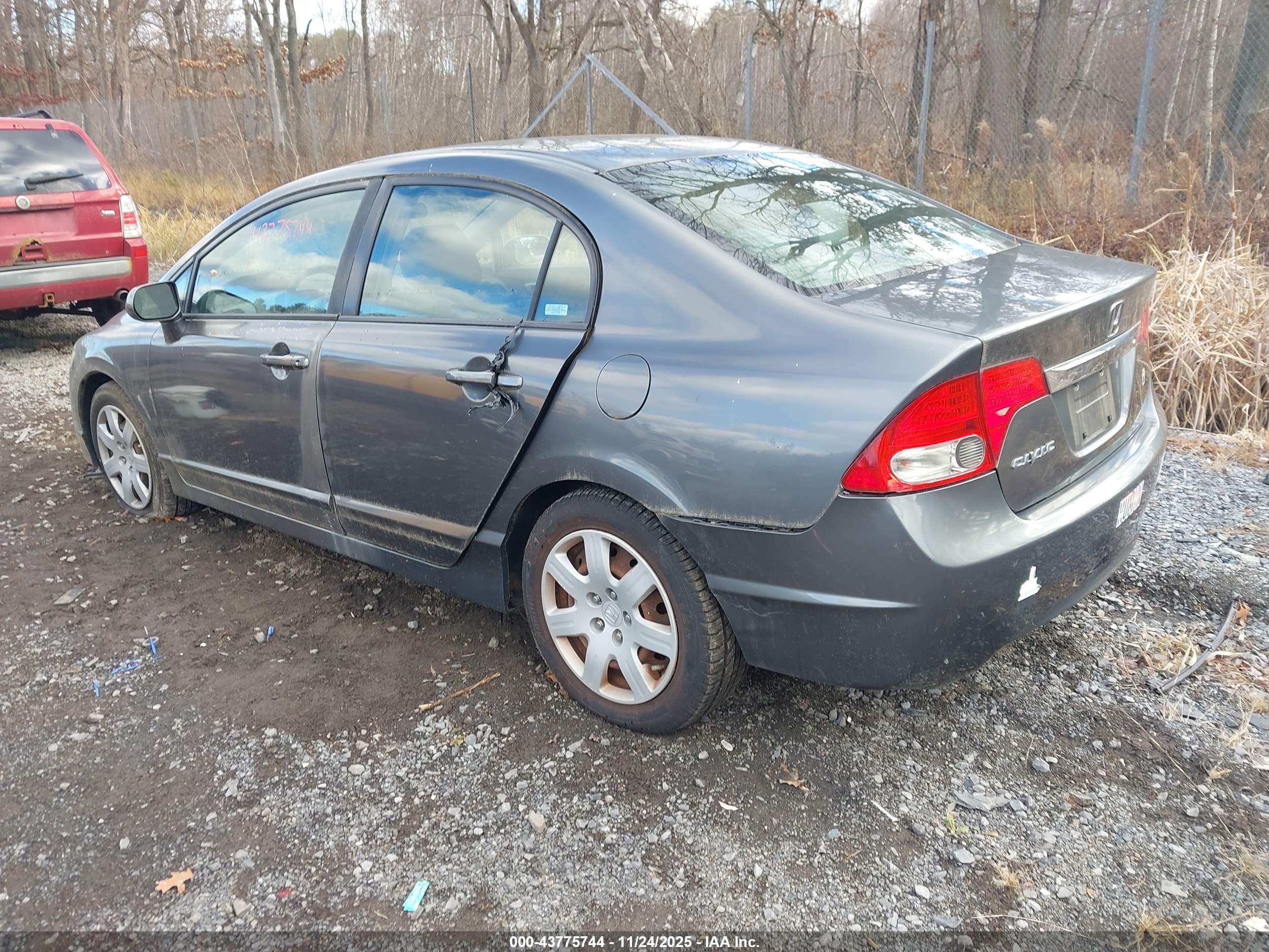HONDA CIVIC image 3