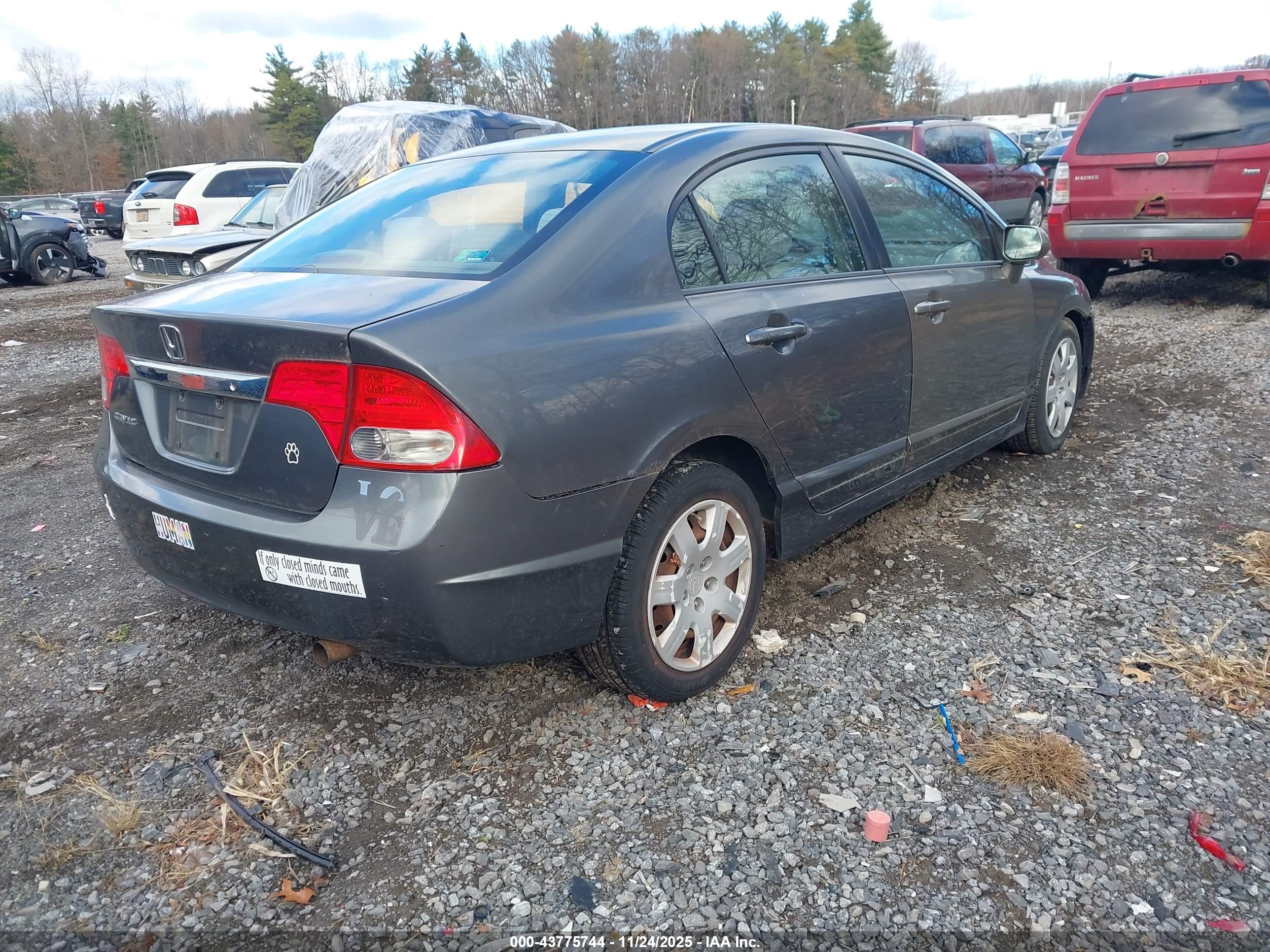 HONDA CIVIC image 4
