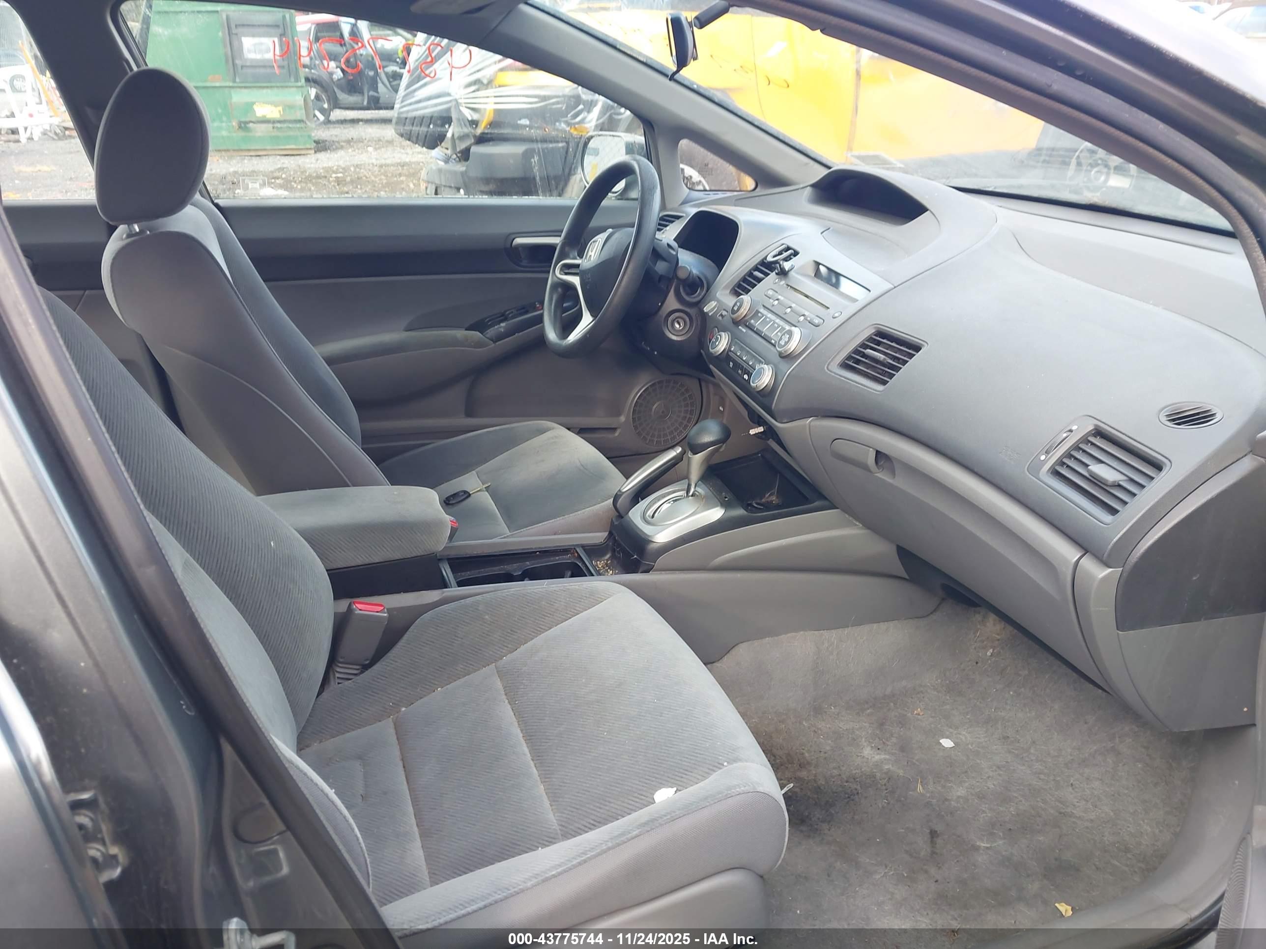 HONDA CIVIC image 5