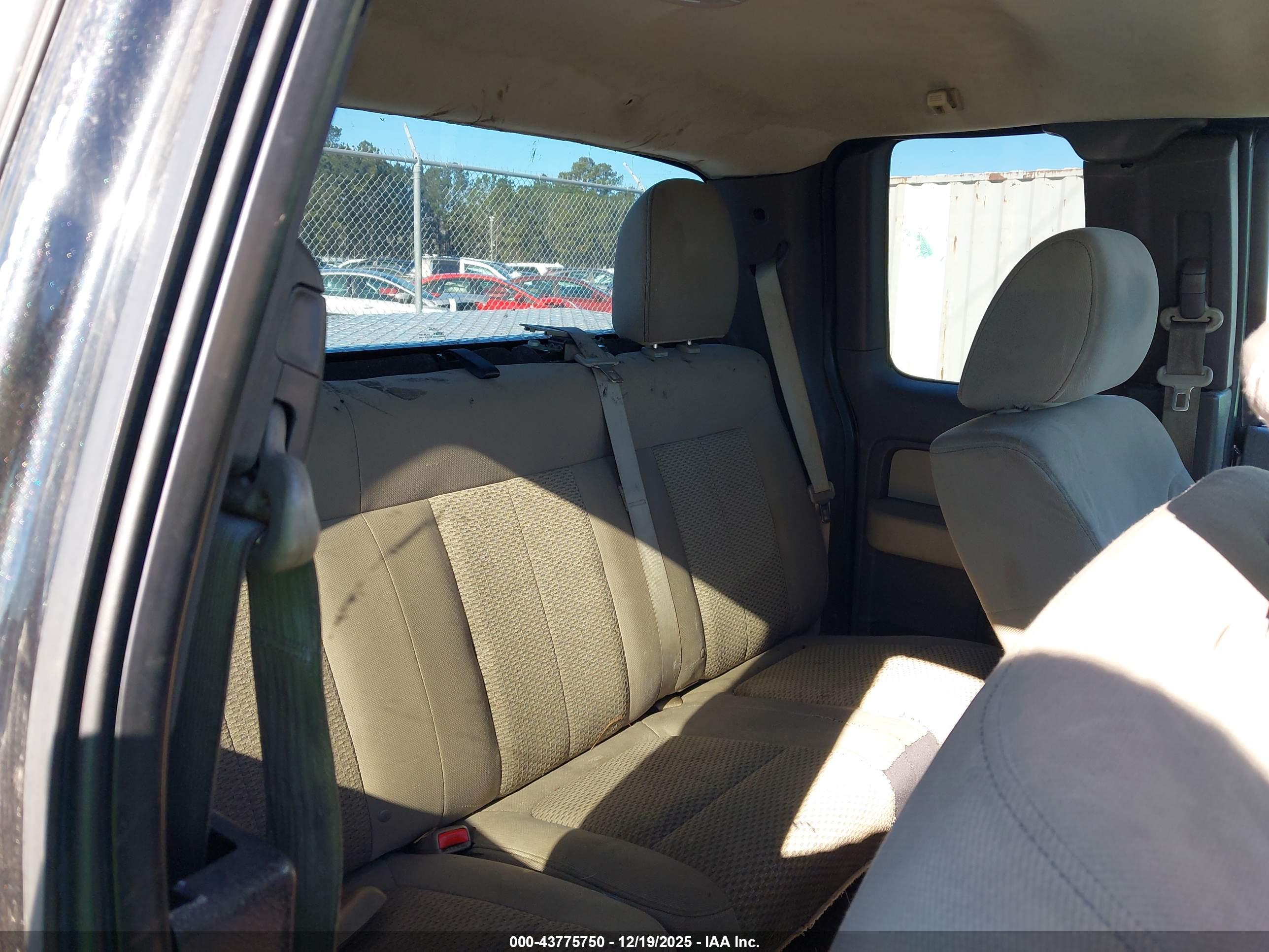 FORD F-150 image 8