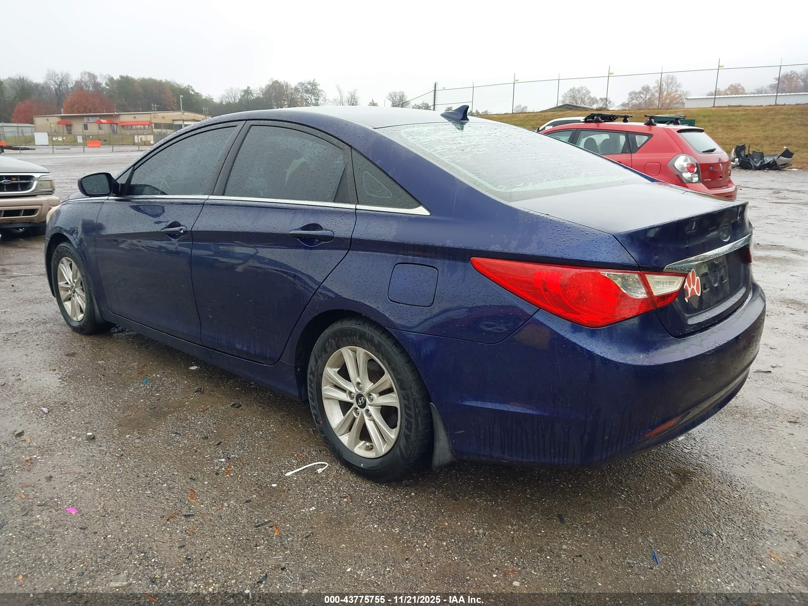 HYUNDAI SONATA image 3
