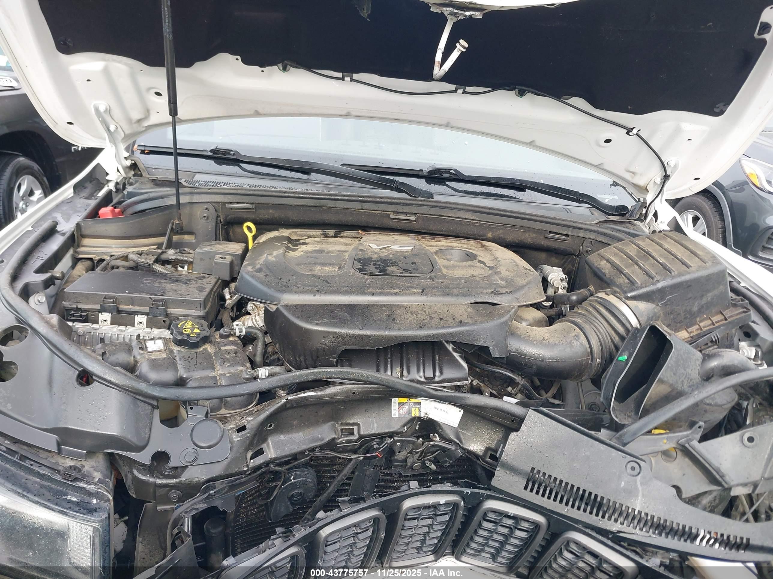 JEEP GRAND image 10