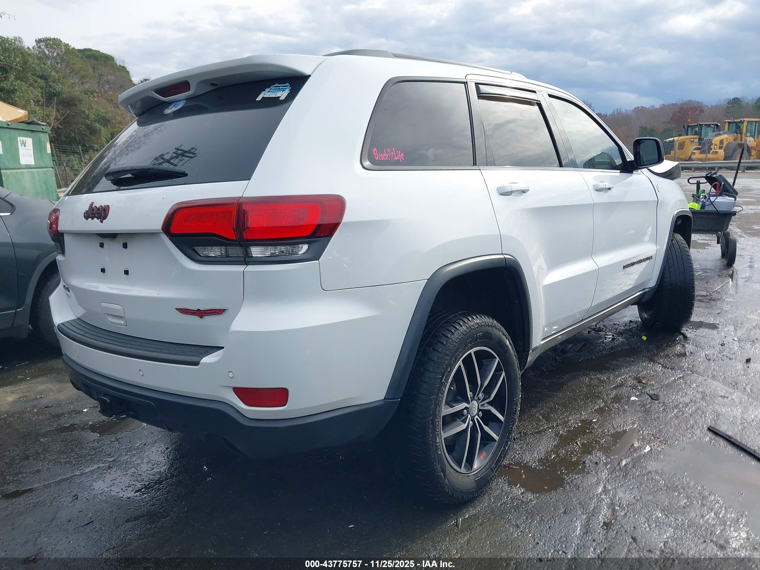 JEEP GRAND image 4