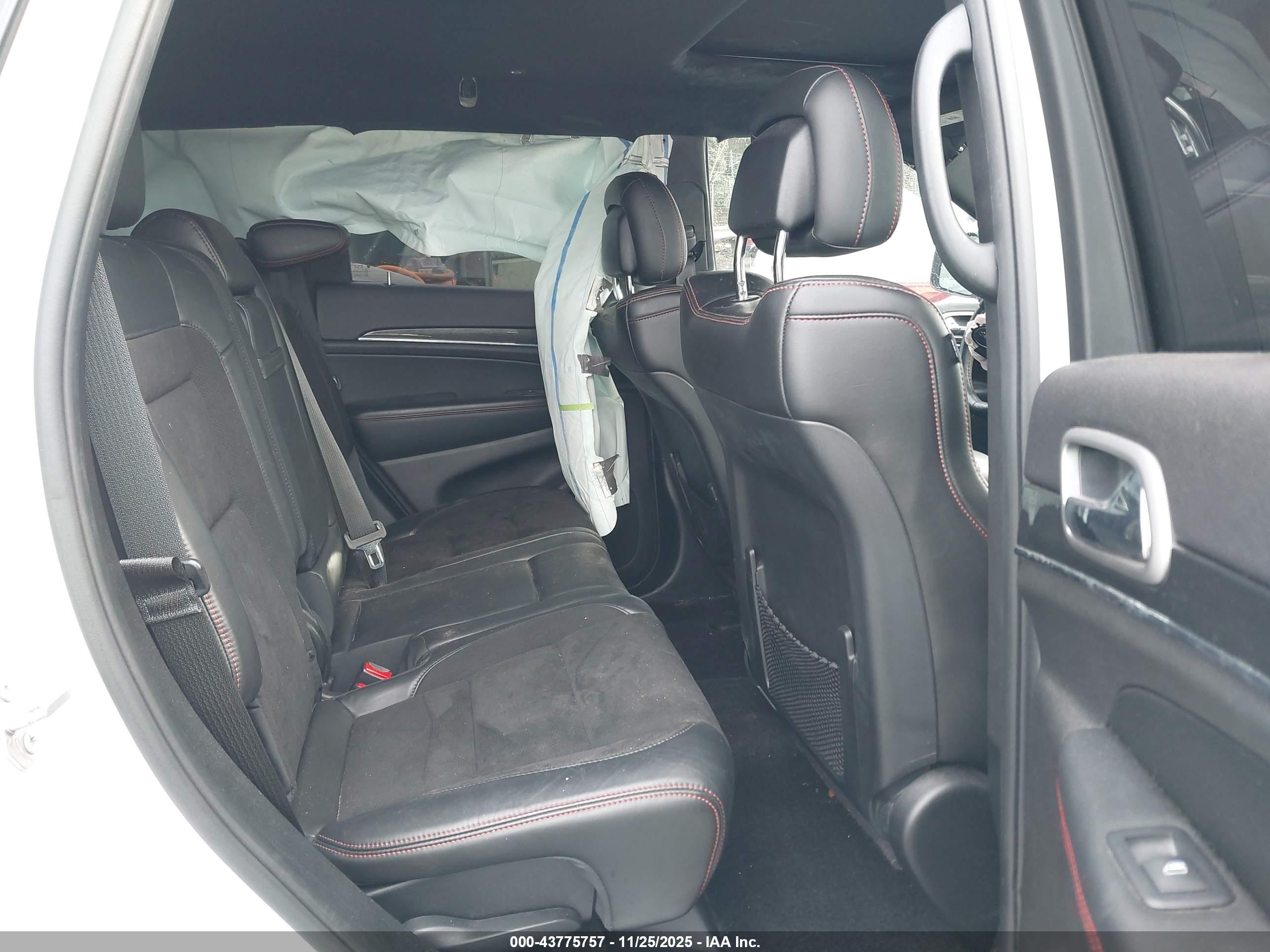 JEEP GRAND image 8