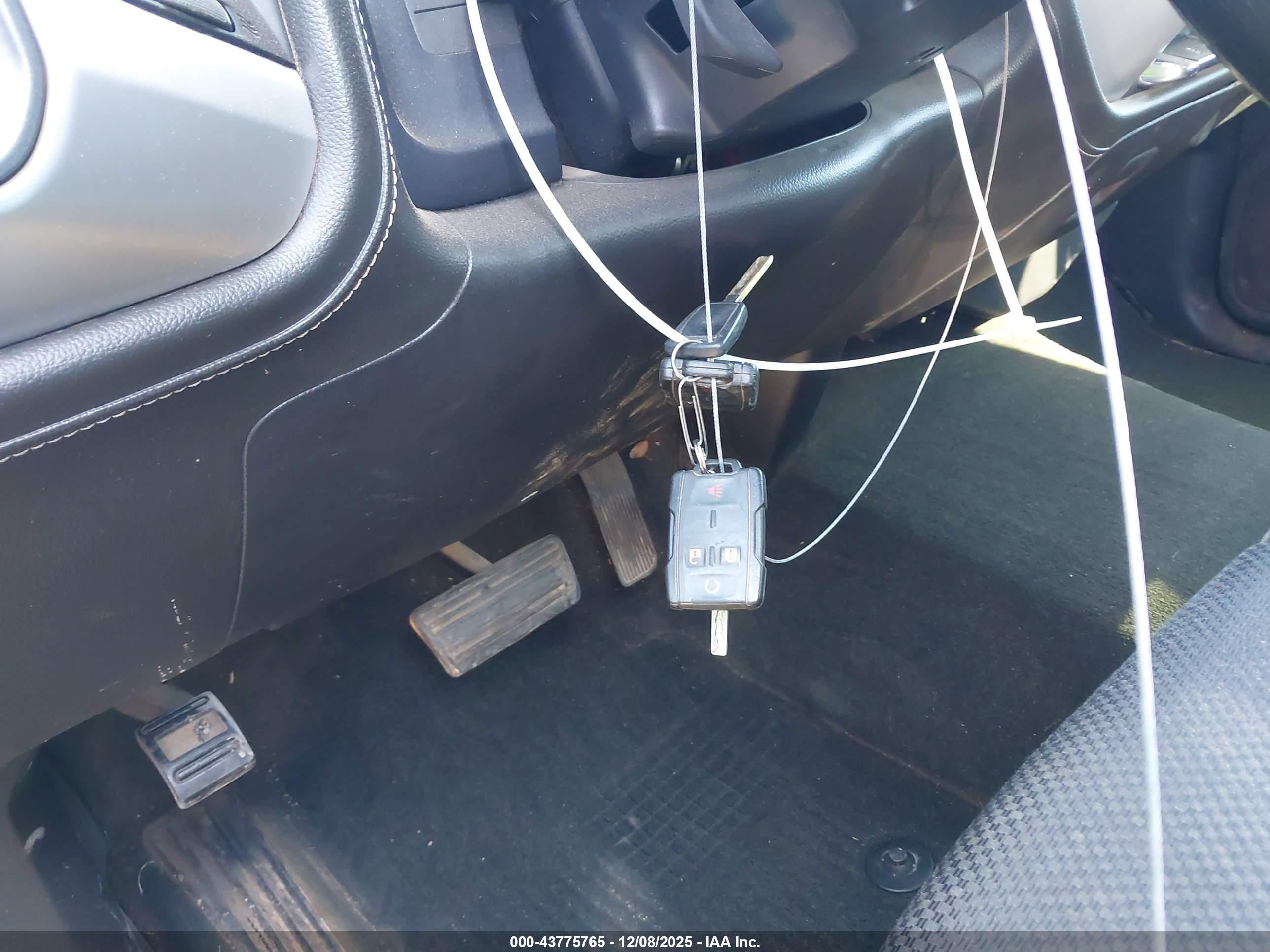 GMC SIERRA image 11