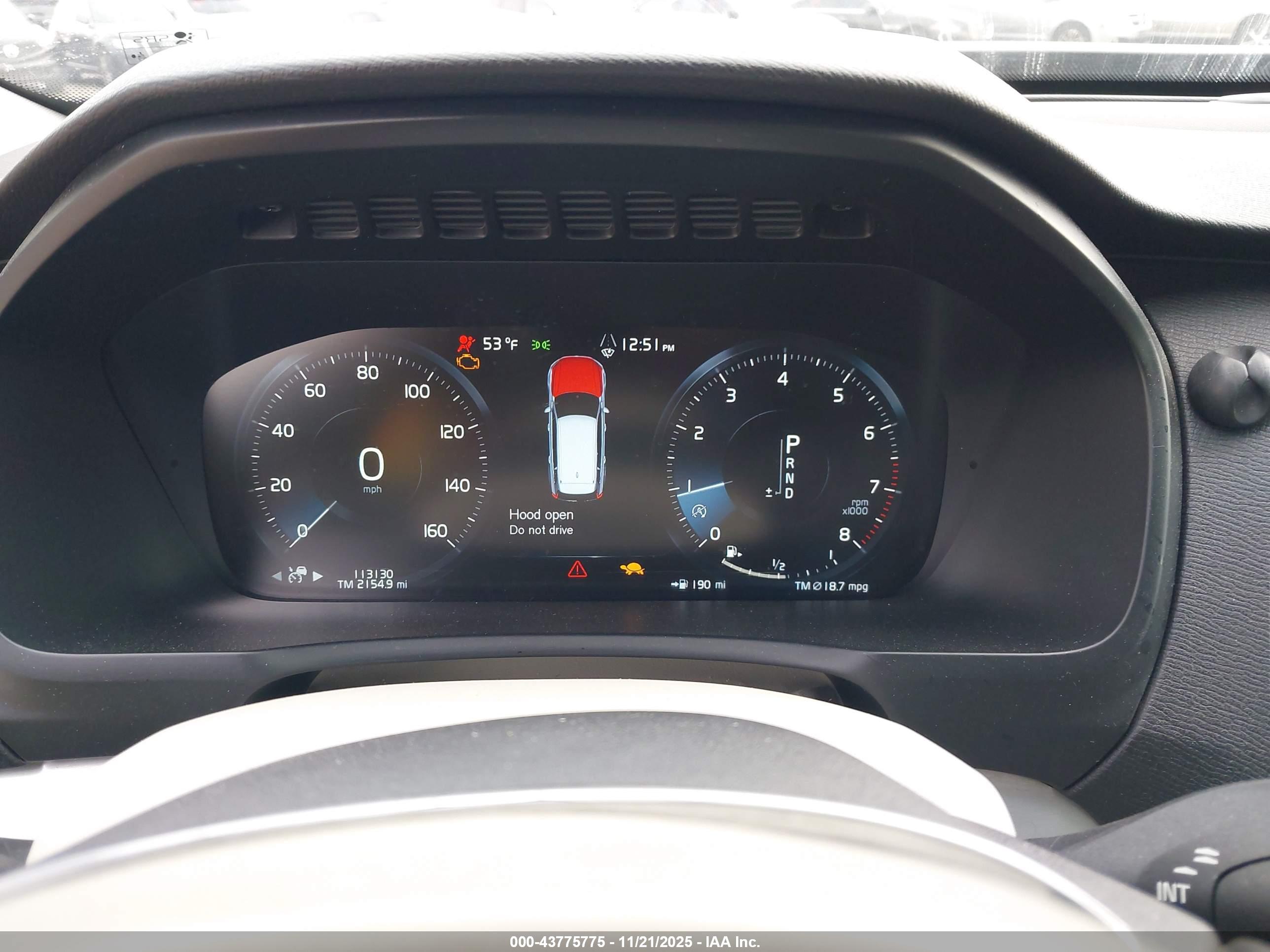 VOLVO XC90 image 7