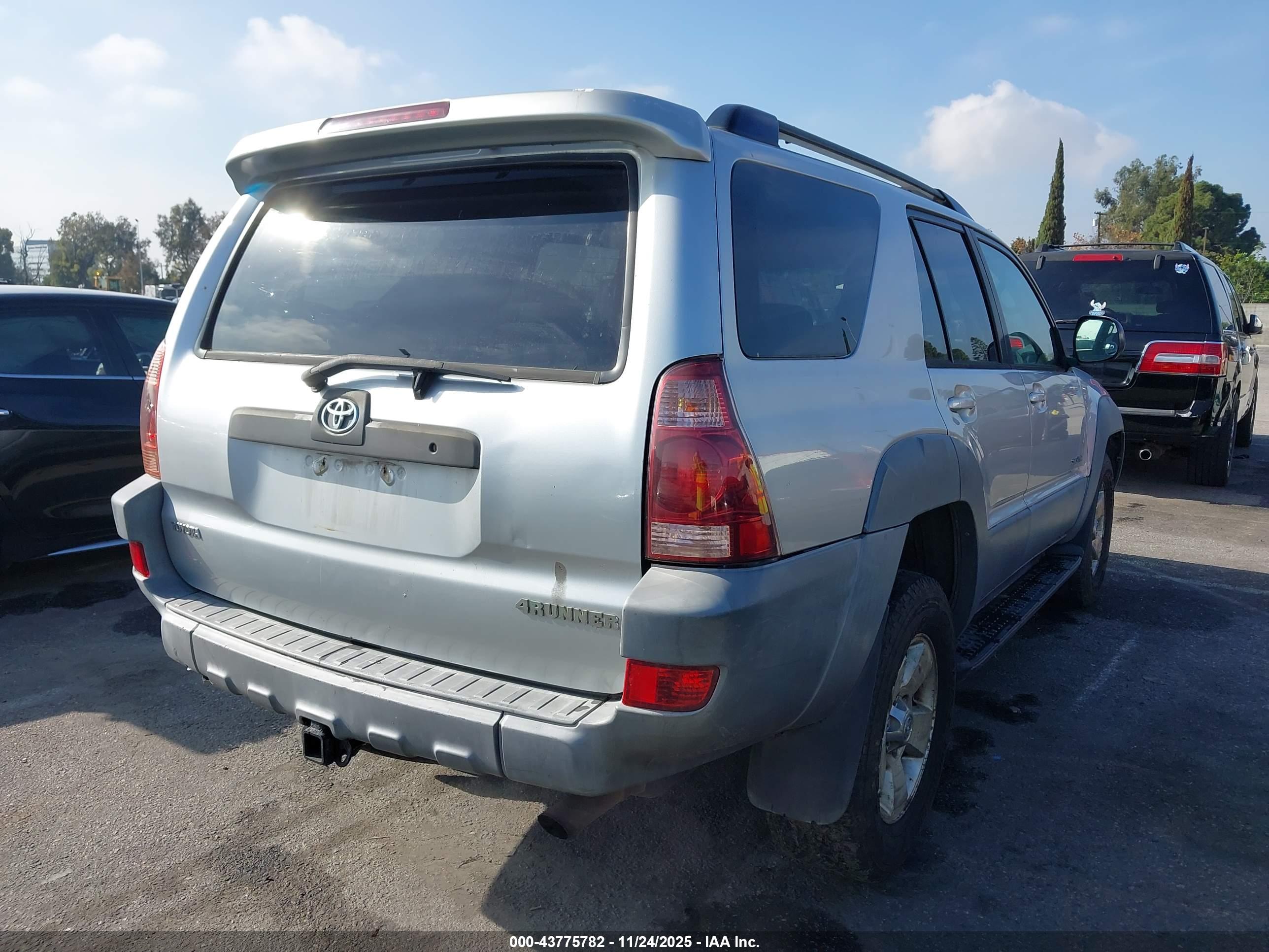TOYOTA 4RUNNER image 4