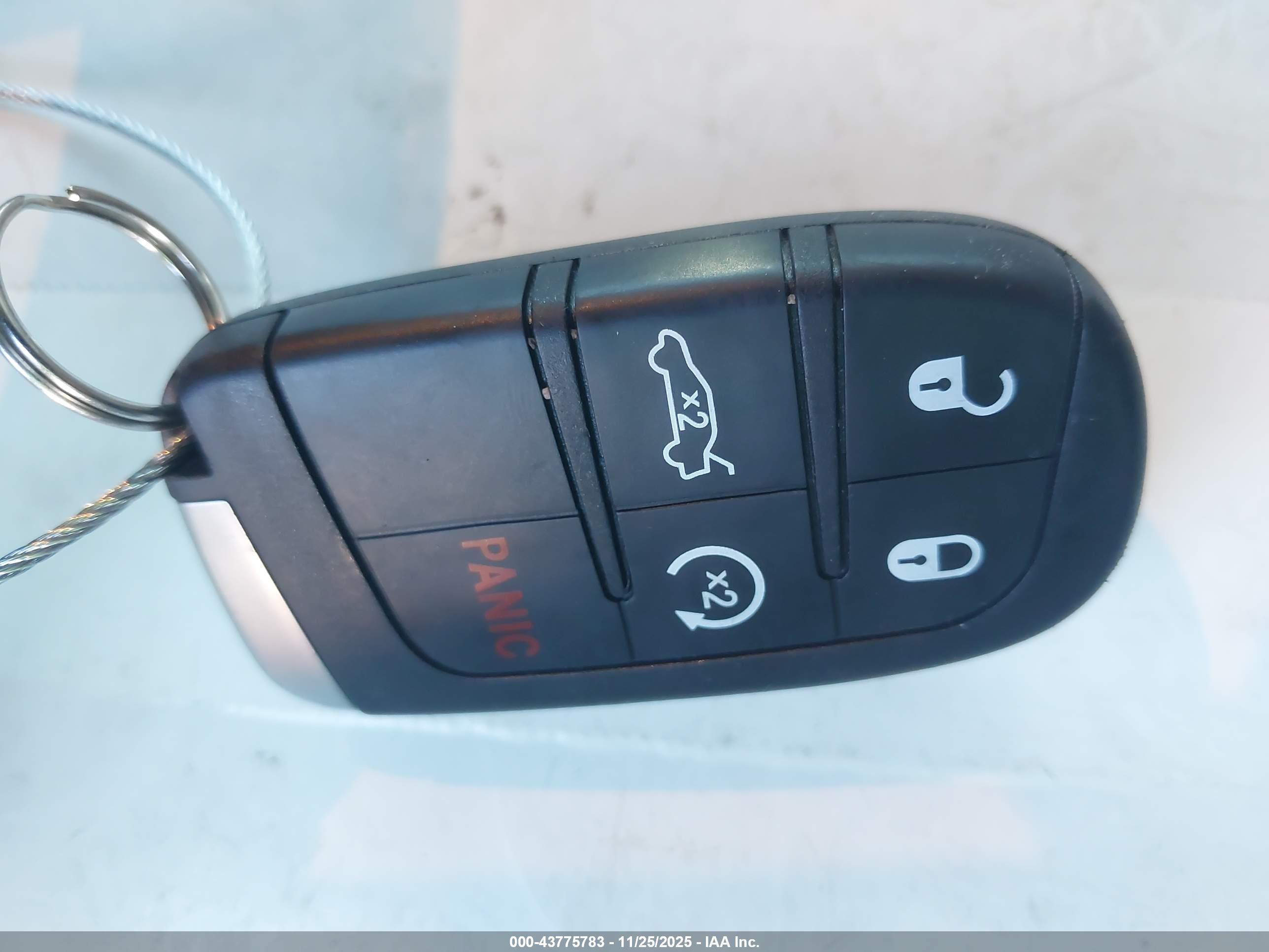 CHRYSLER 300C image 11