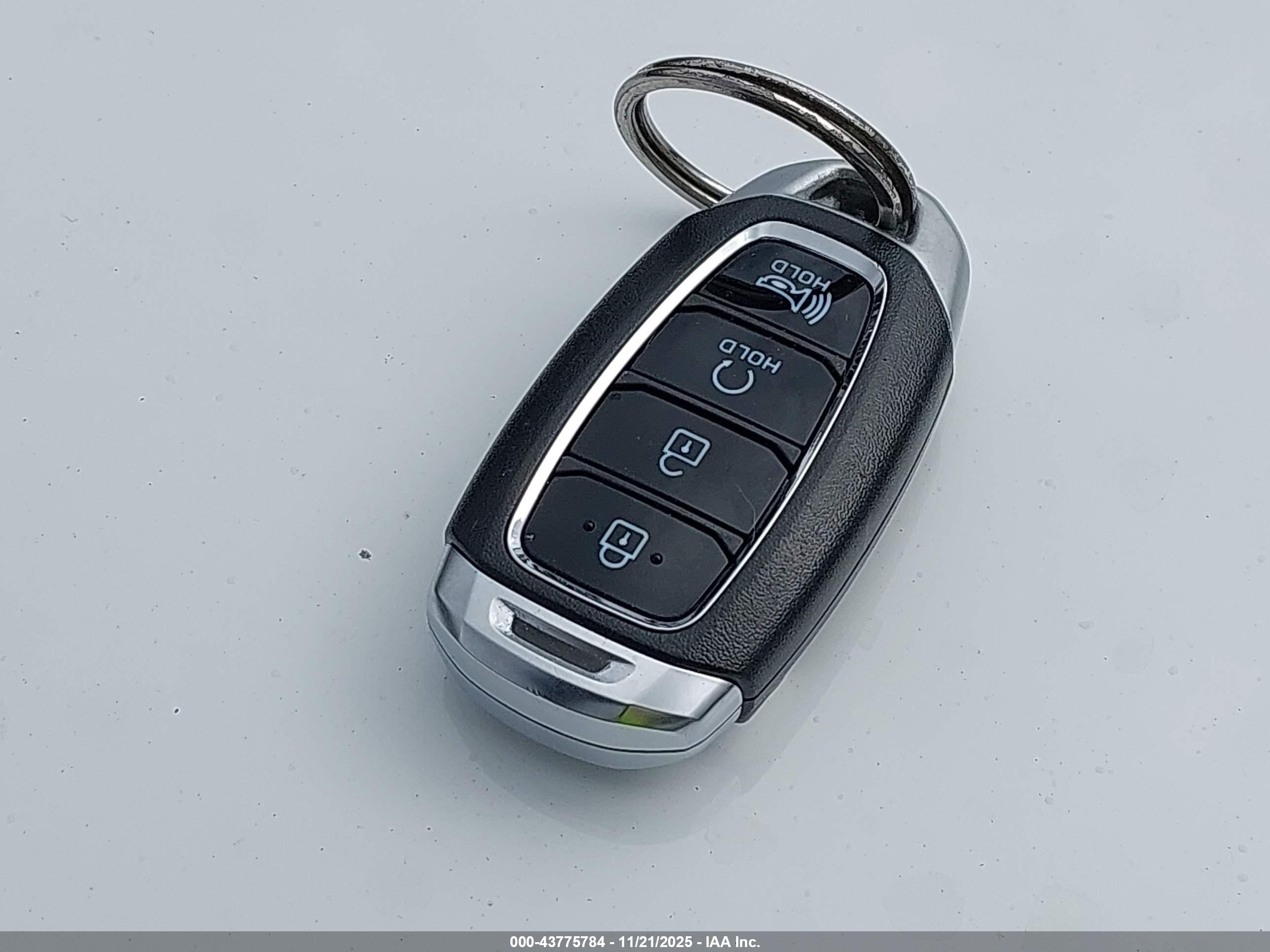 HYUNDAI KONA image 11