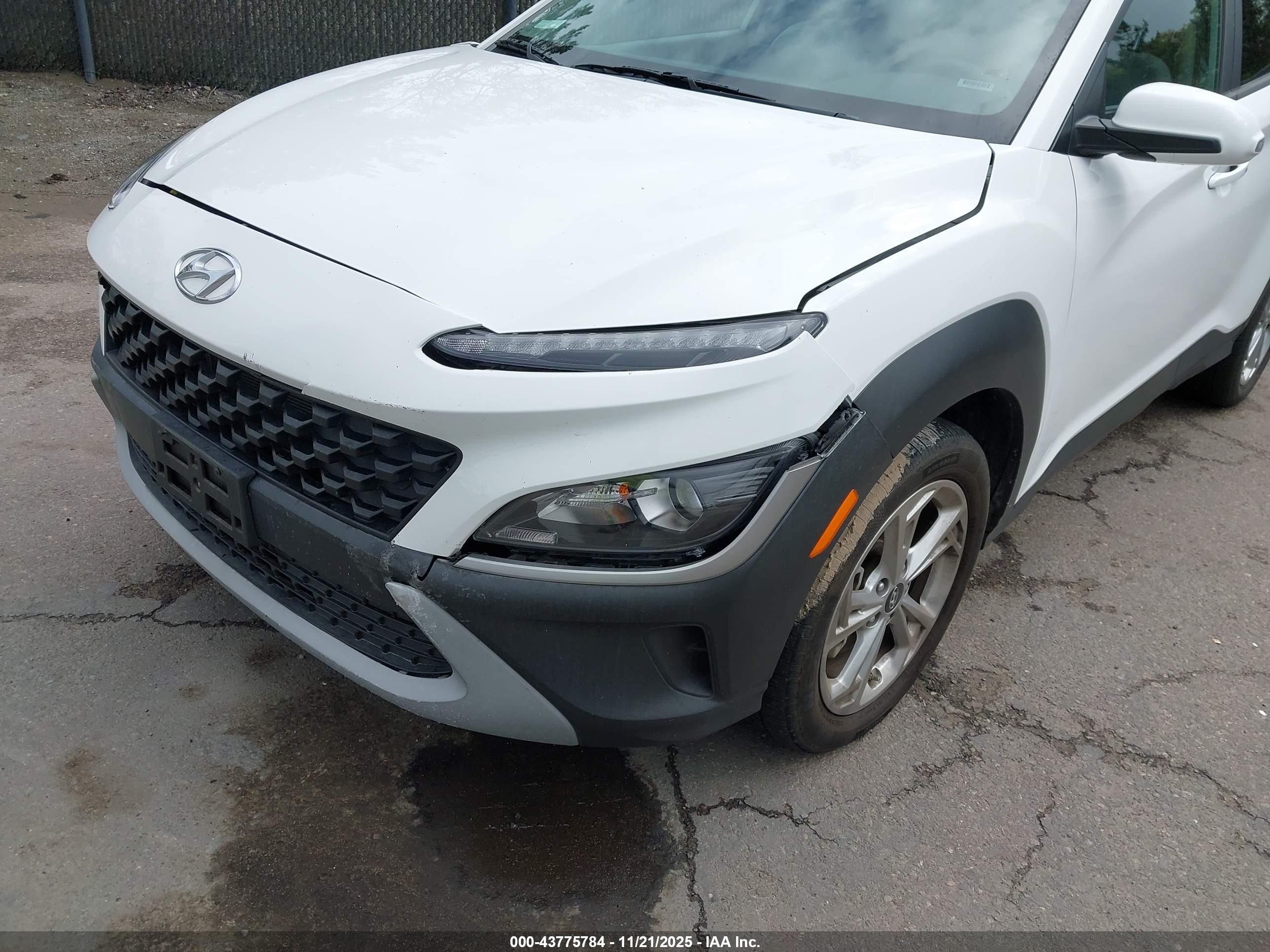 HYUNDAI KONA image 6