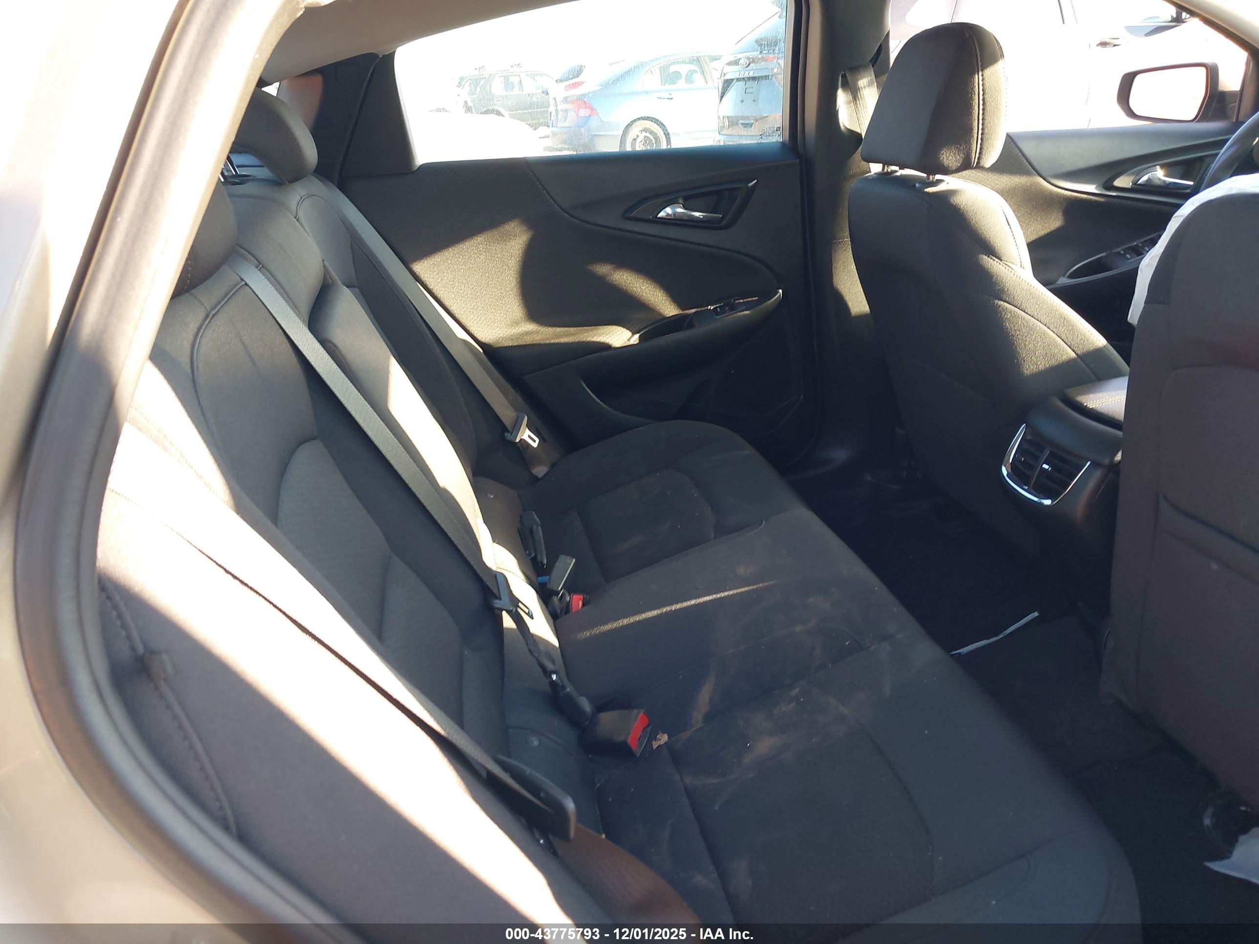 CHEVROLET MALIBU image 8