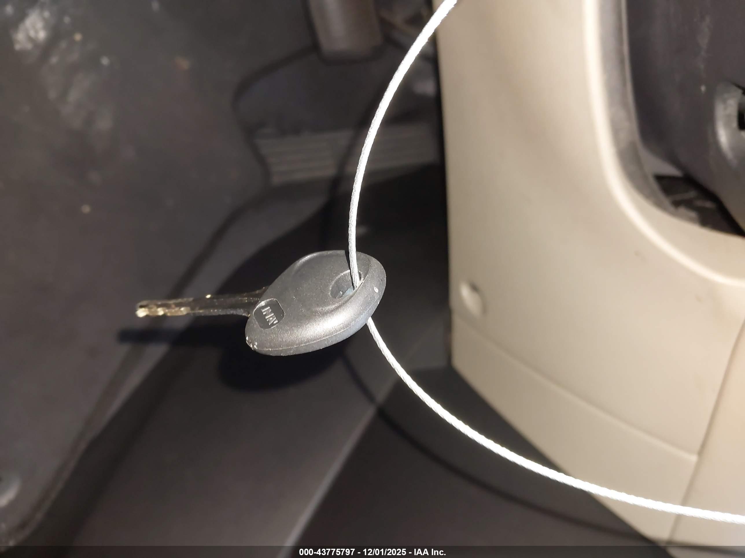 HYUNDAI ELANTRA image 11