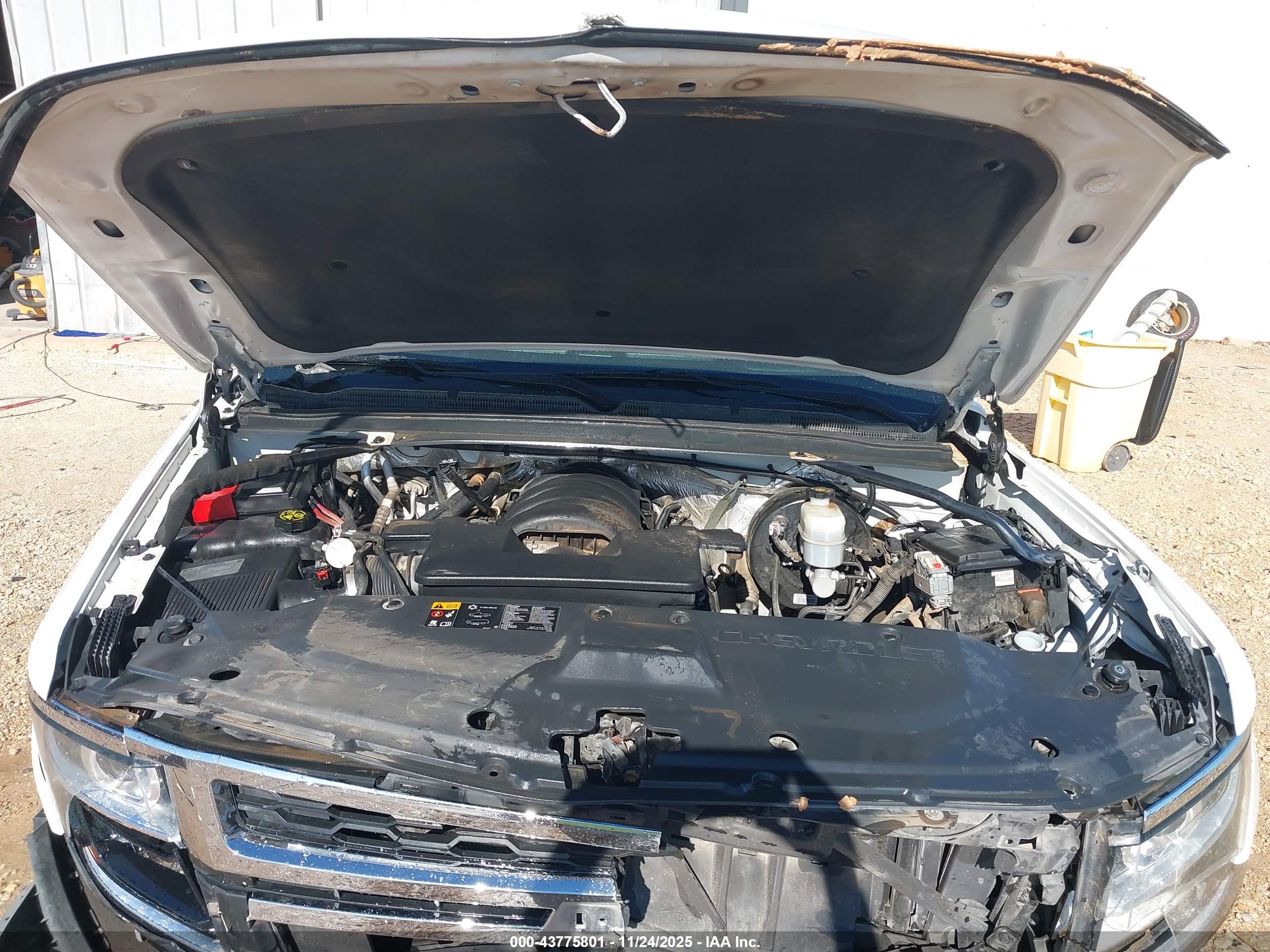 CHEVROLET TAHOE image 10