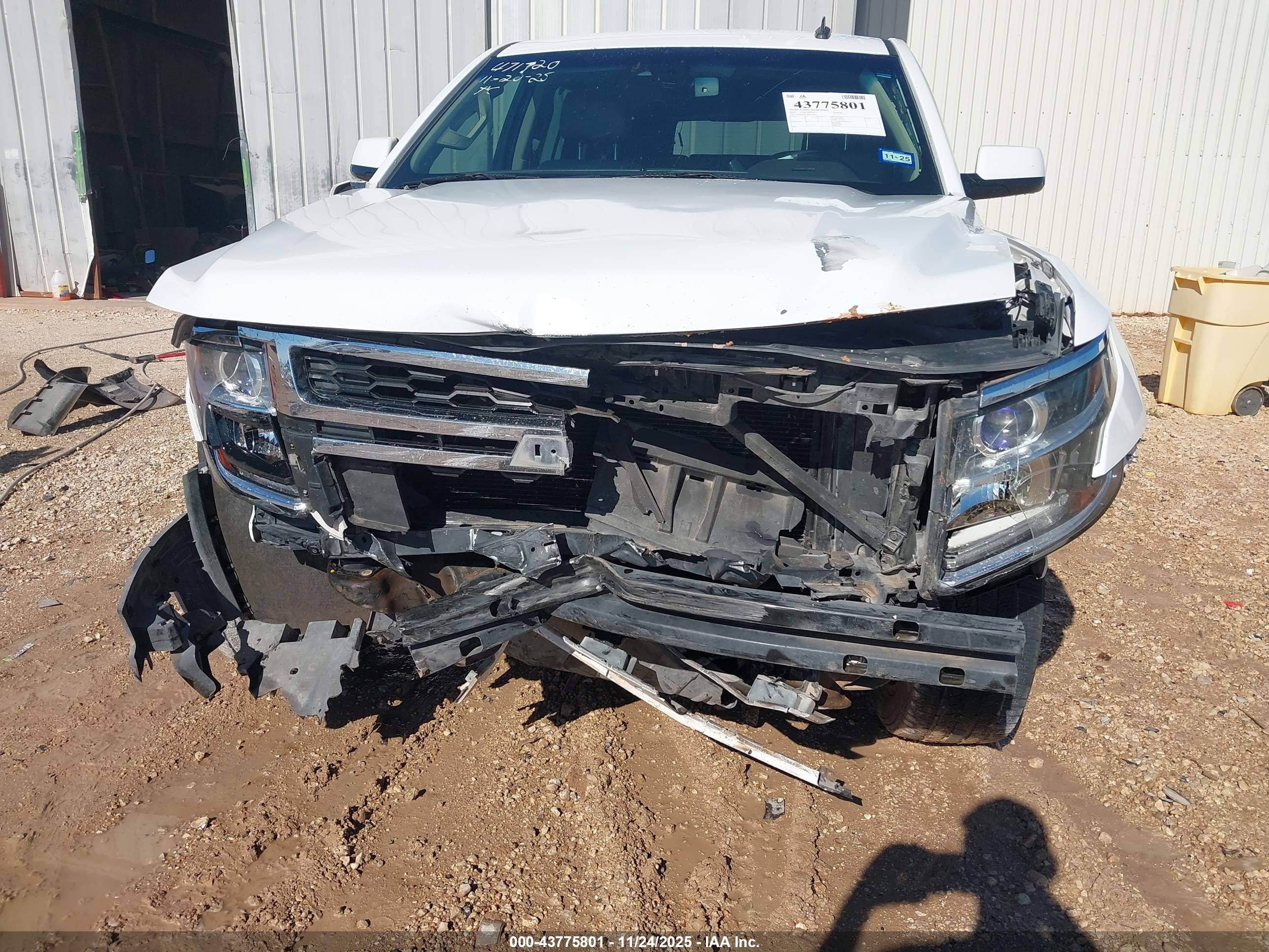 CHEVROLET TAHOE image 6
