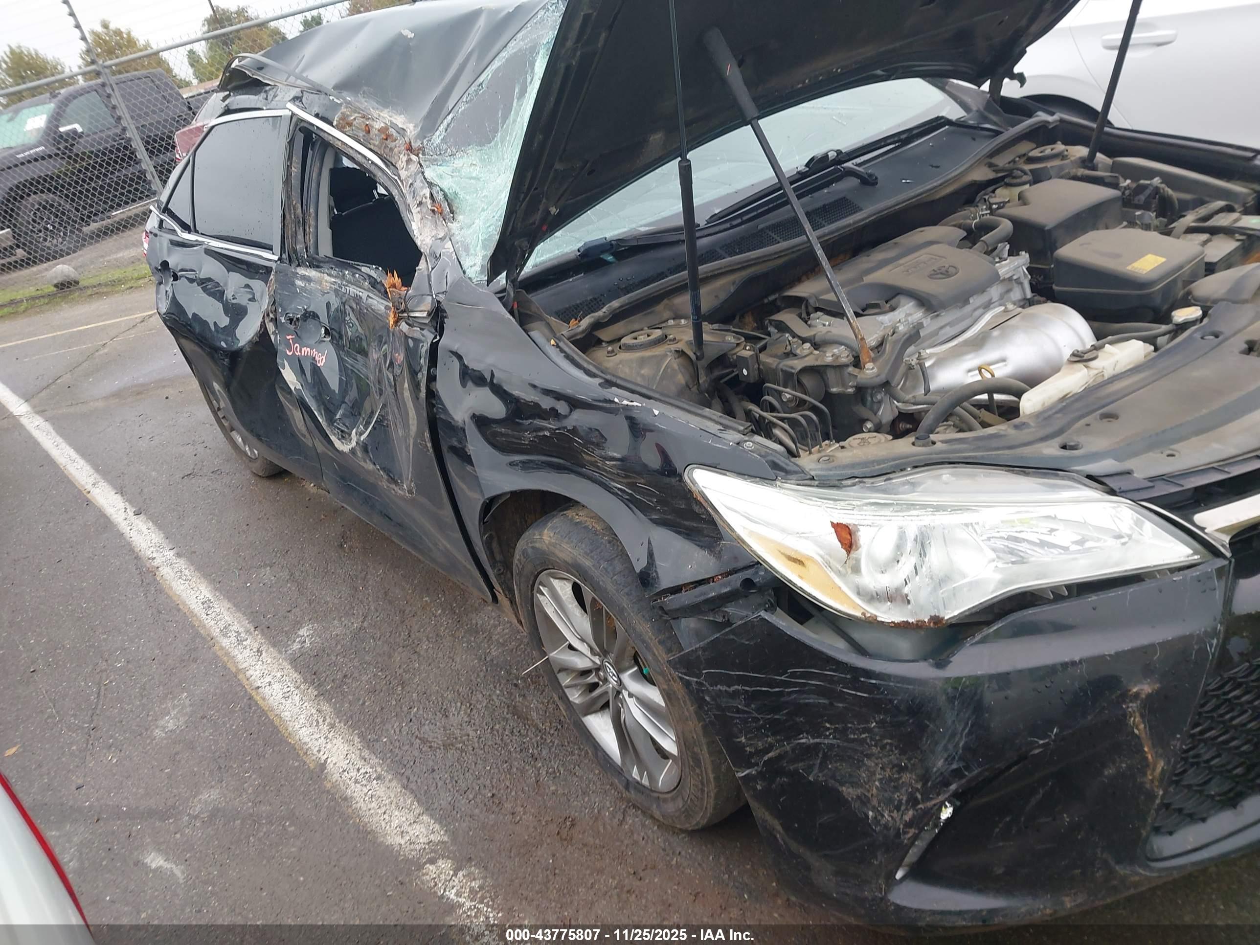 TOYOTA CAMRY image 6