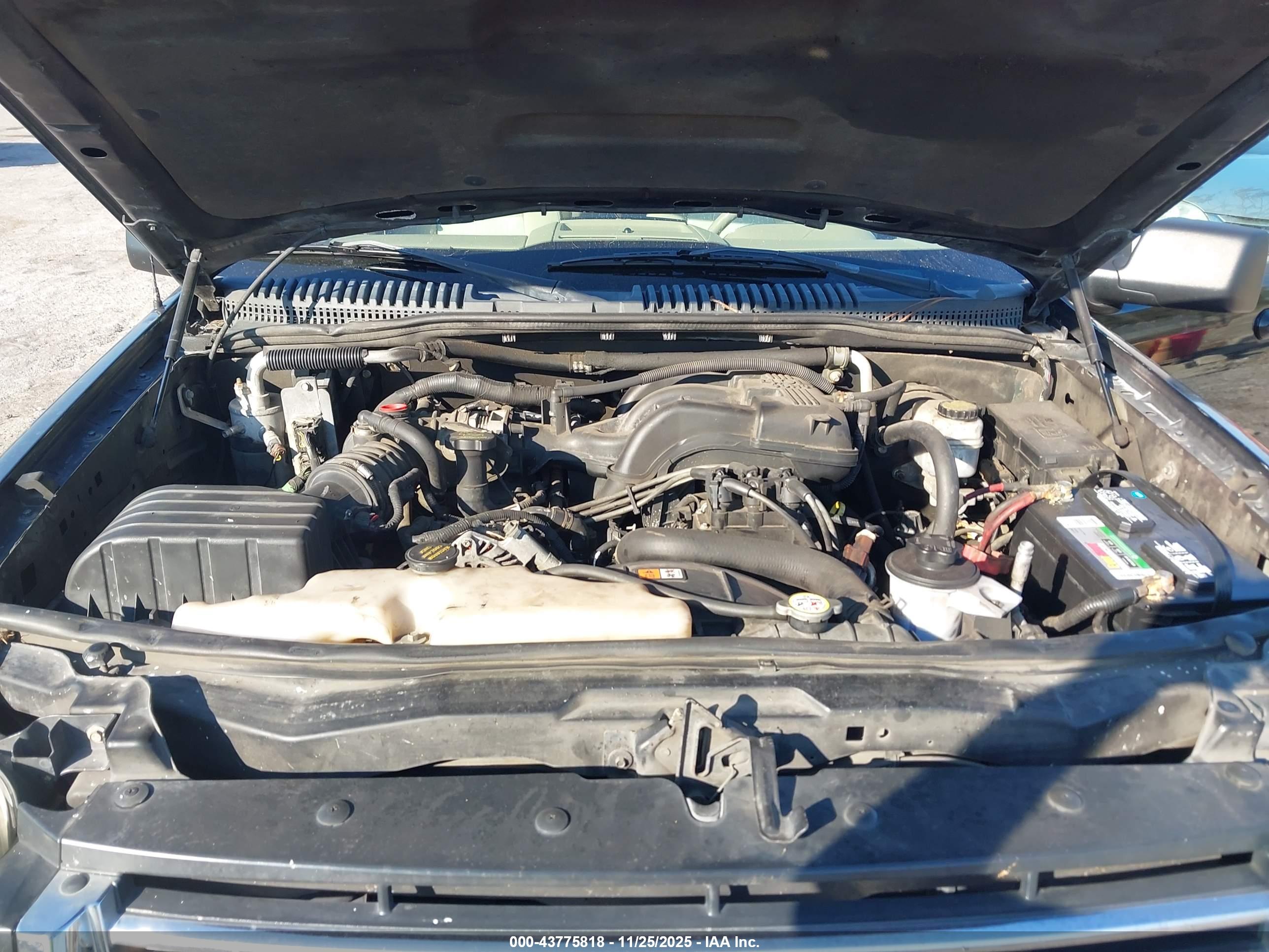 FORD EXPLORER image 10