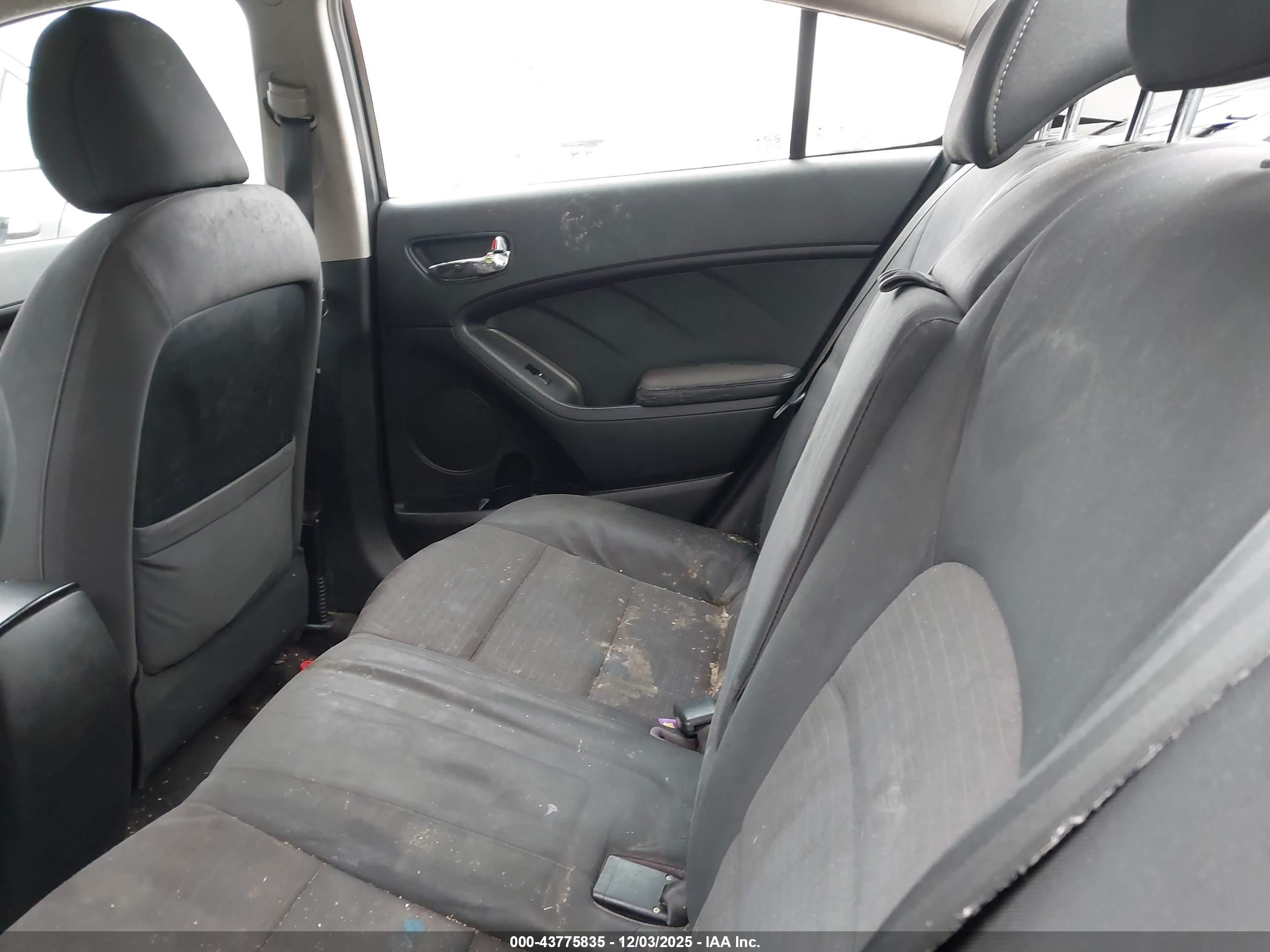 KIA FORTE image 8