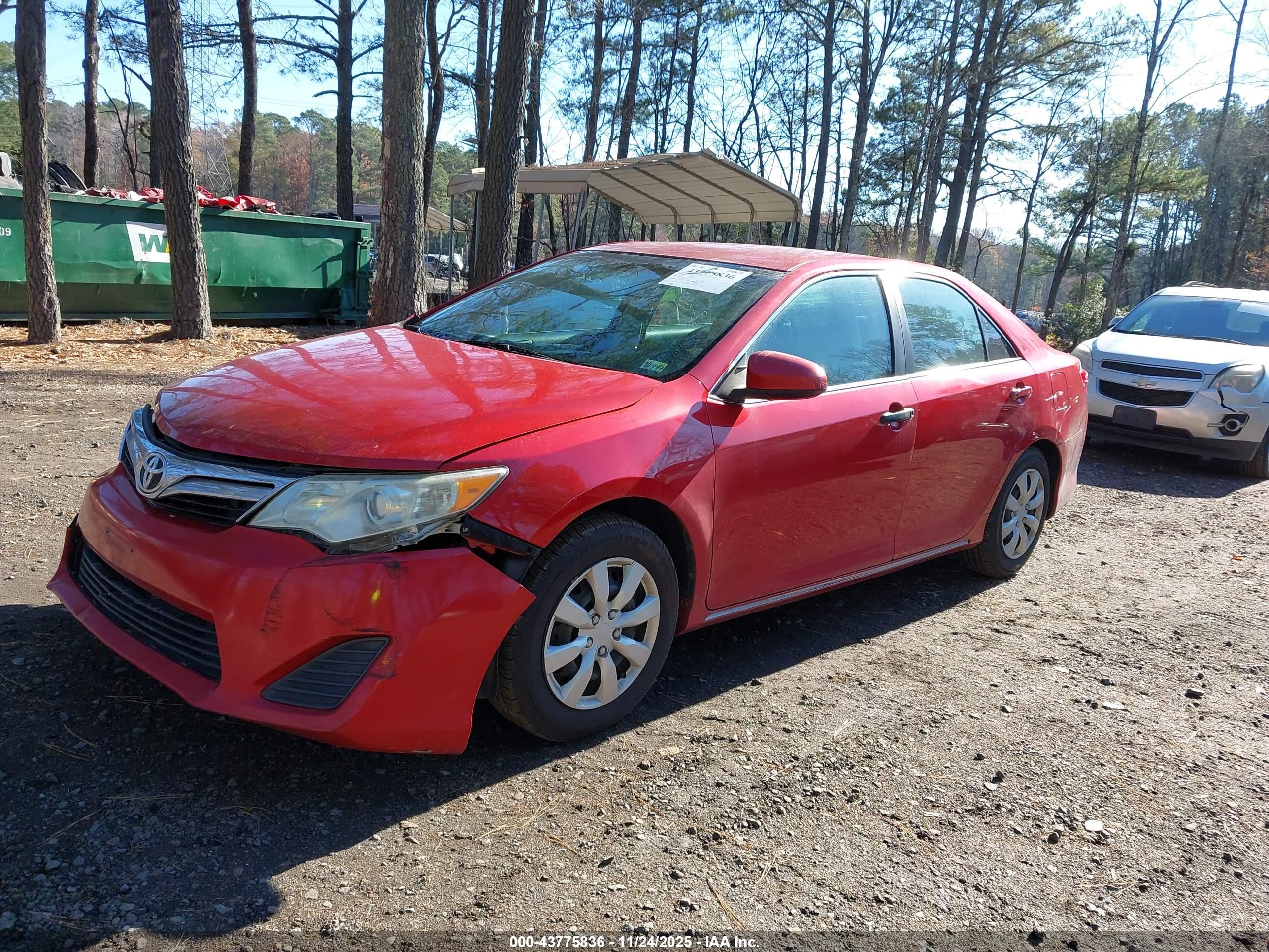 TOYOTA CAMRY image 2