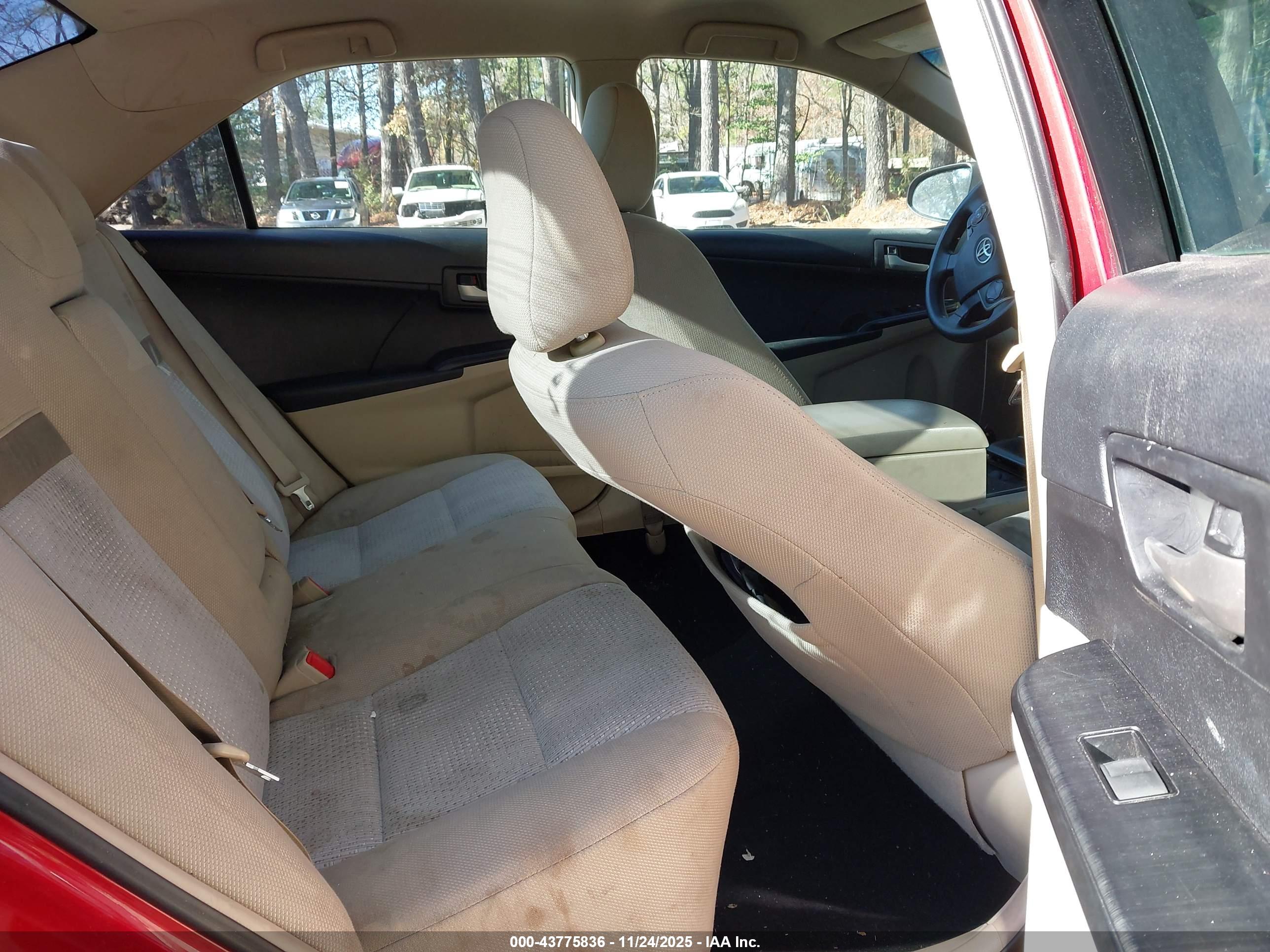 TOYOTA CAMRY image 8