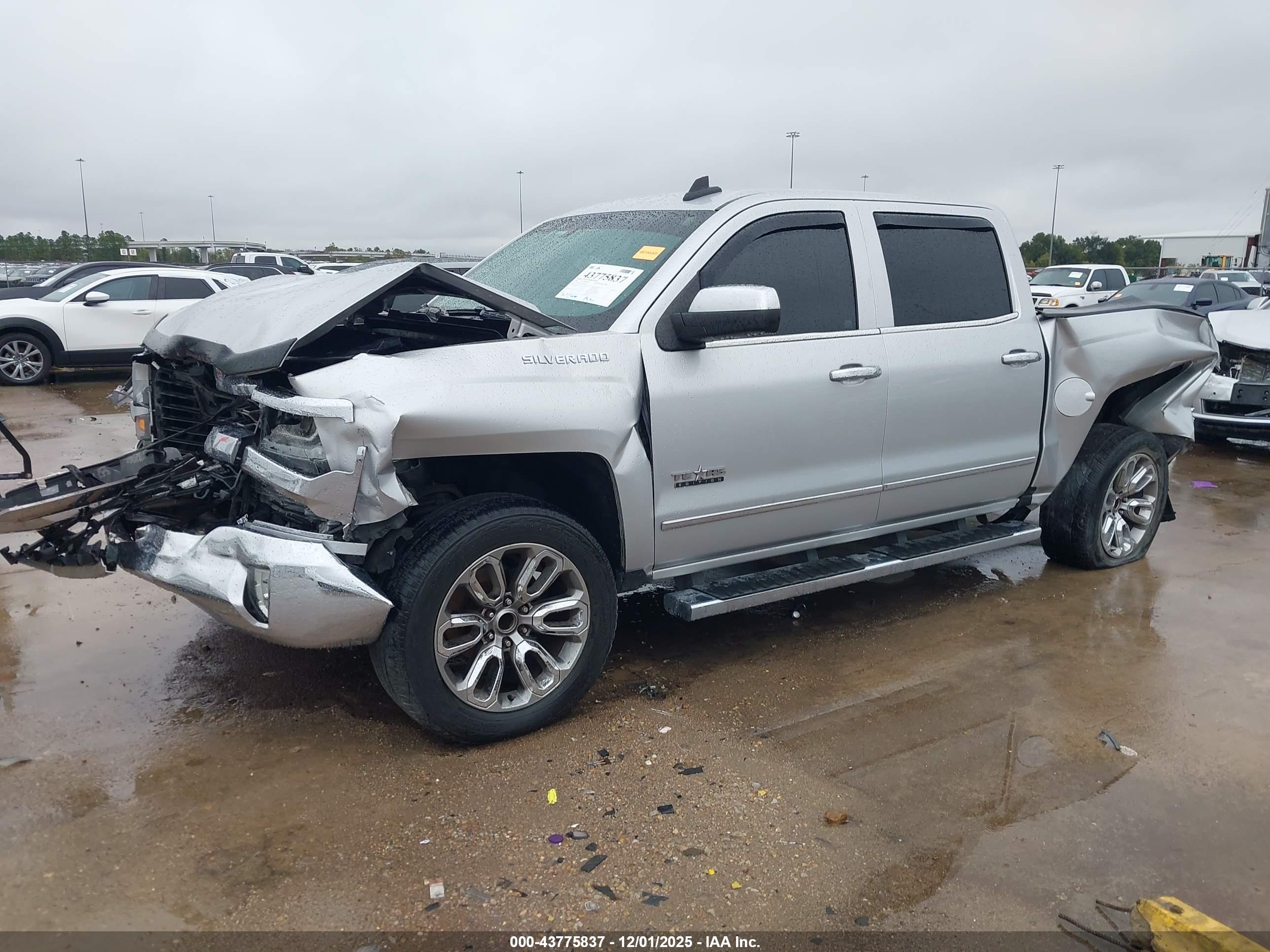 CHEVROLET SILVERADO image 2