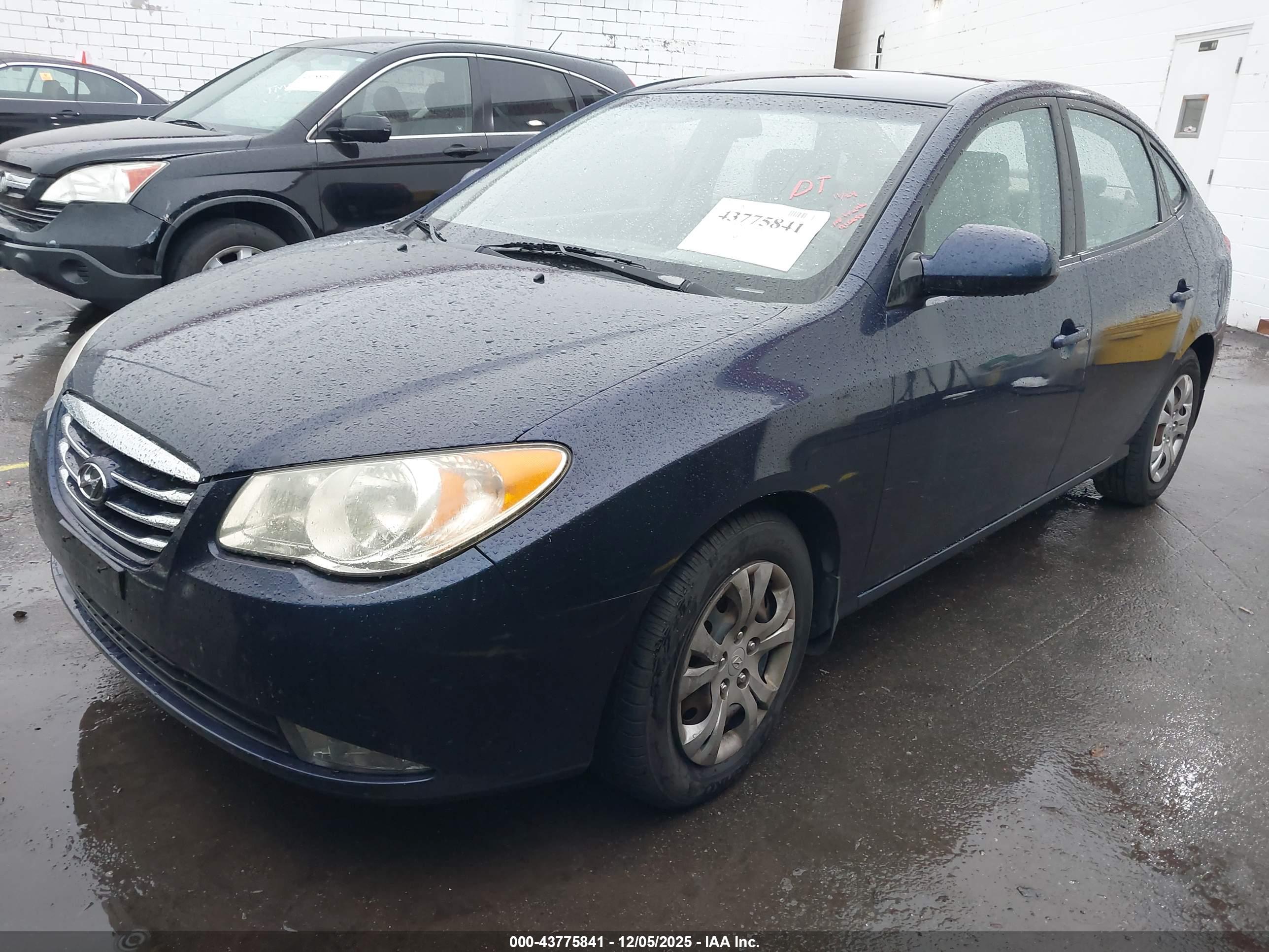 HYUNDAI ELANTRA image 2
