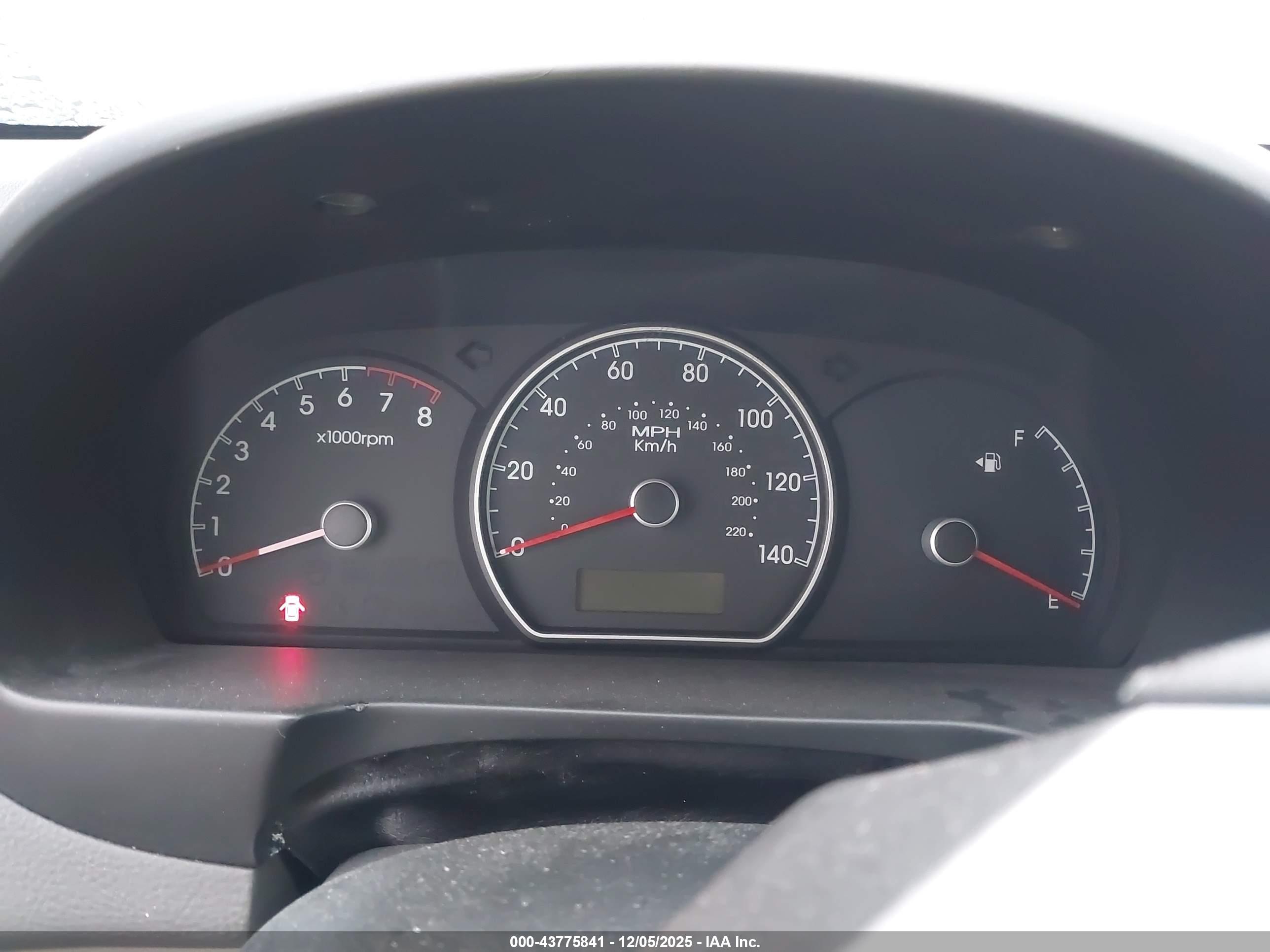 HYUNDAI ELANTRA image 7