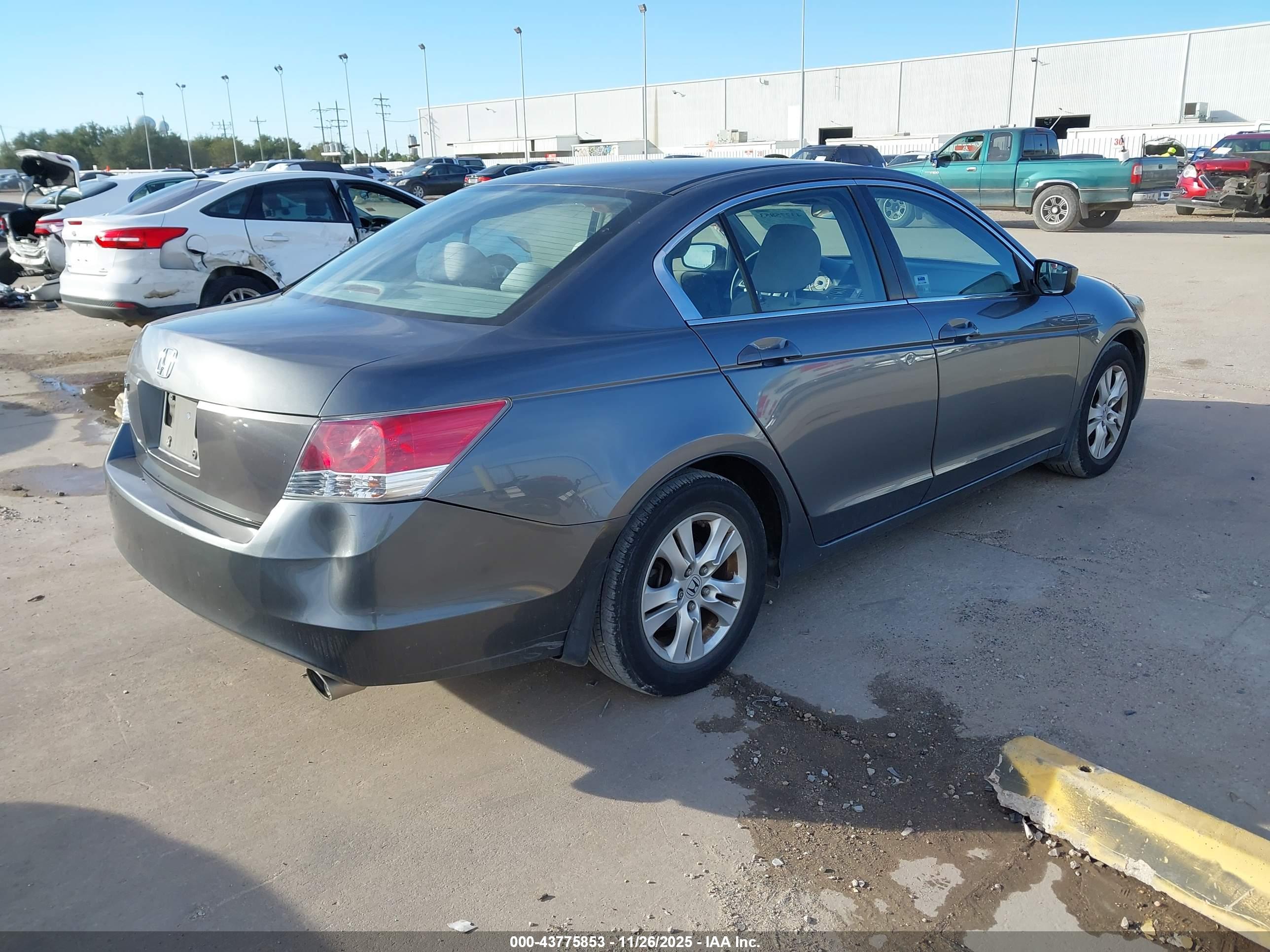 HONDA ACCORD image 4