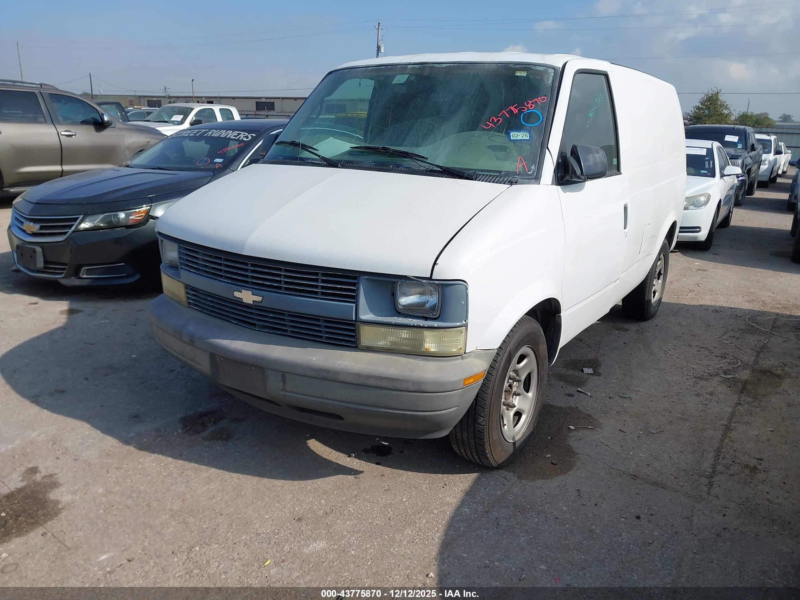 CHEVROLET ASTRO image 2
