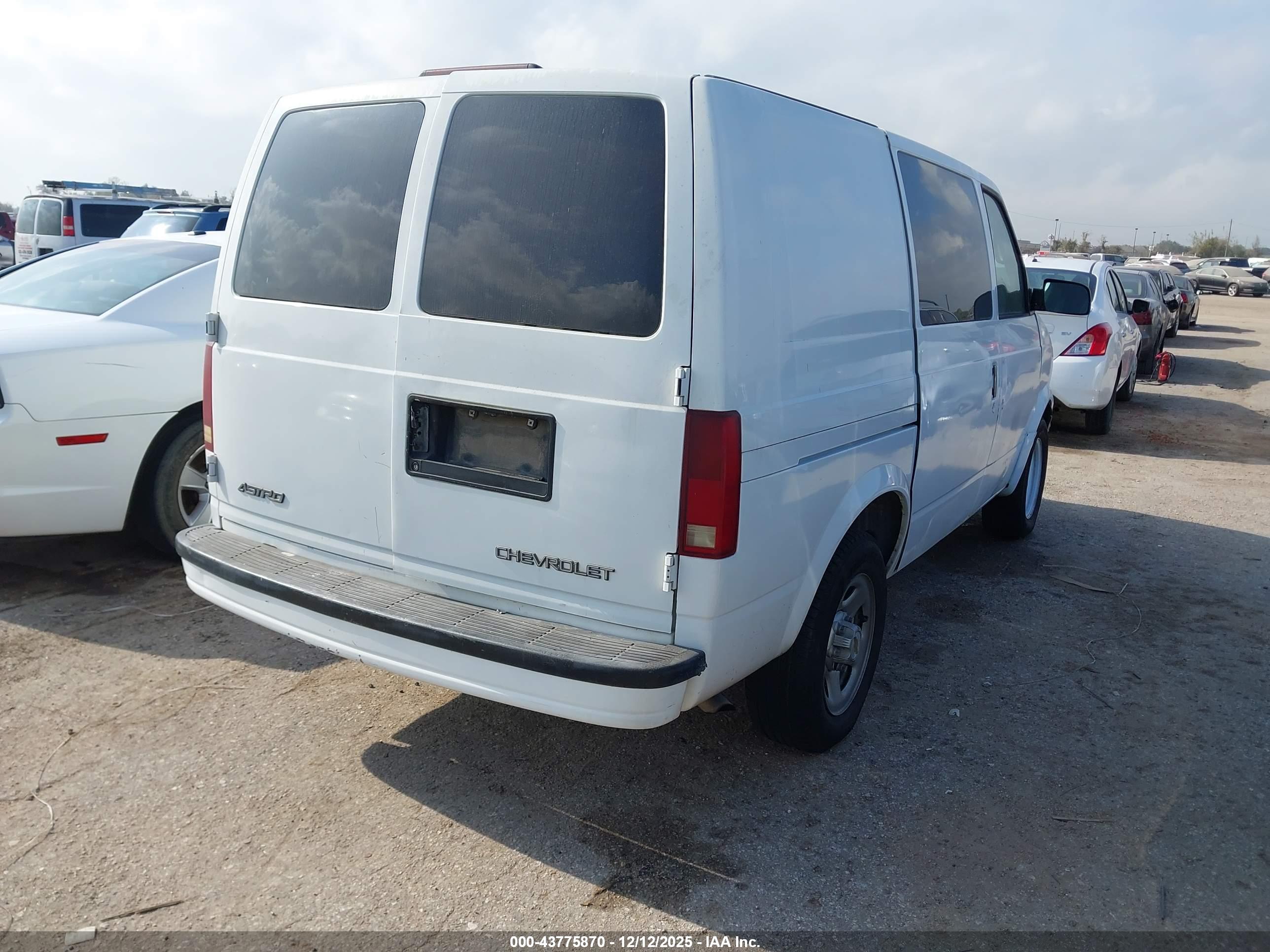 CHEVROLET ASTRO image 4