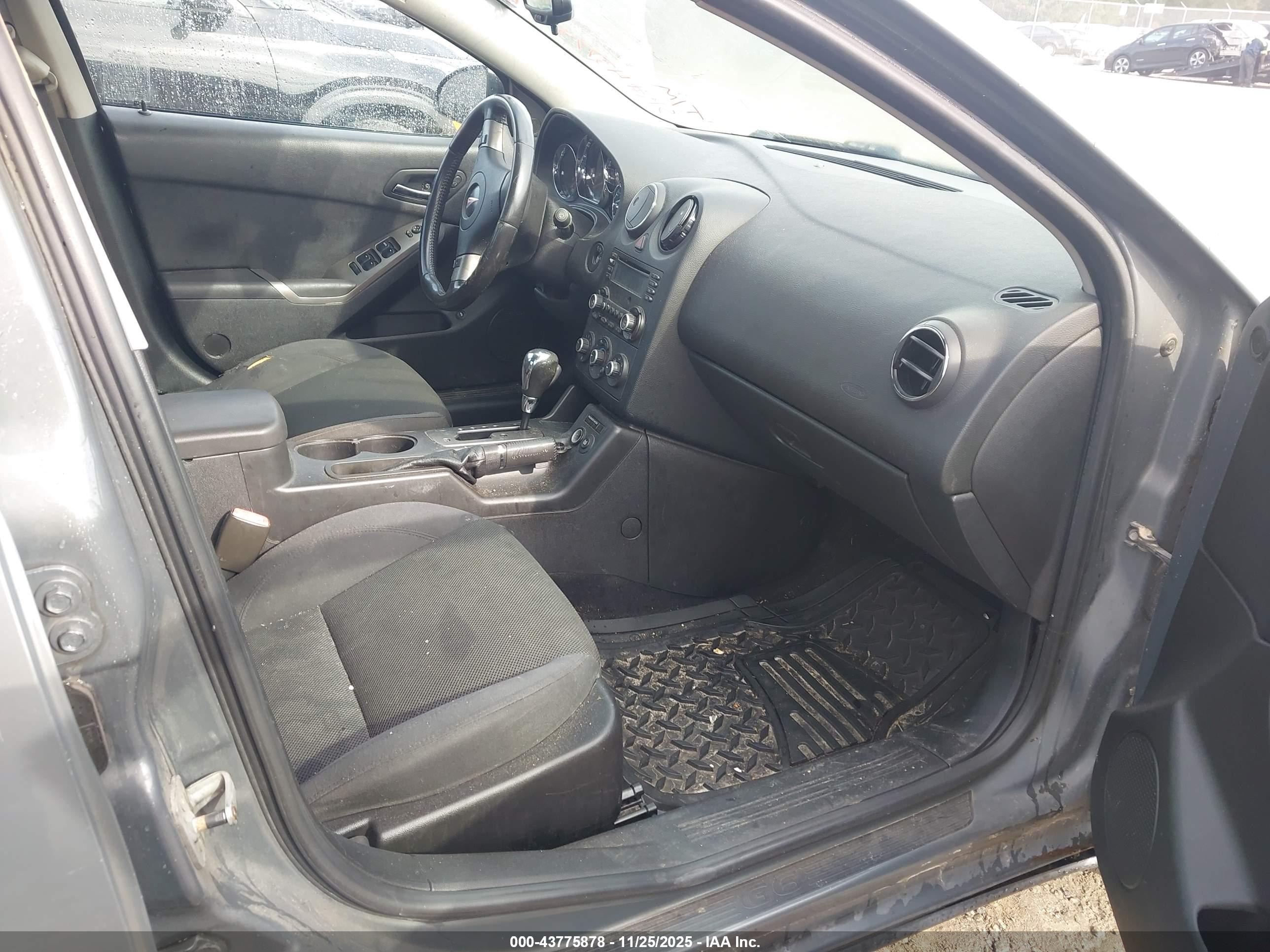 PONTIAC G6 image 5