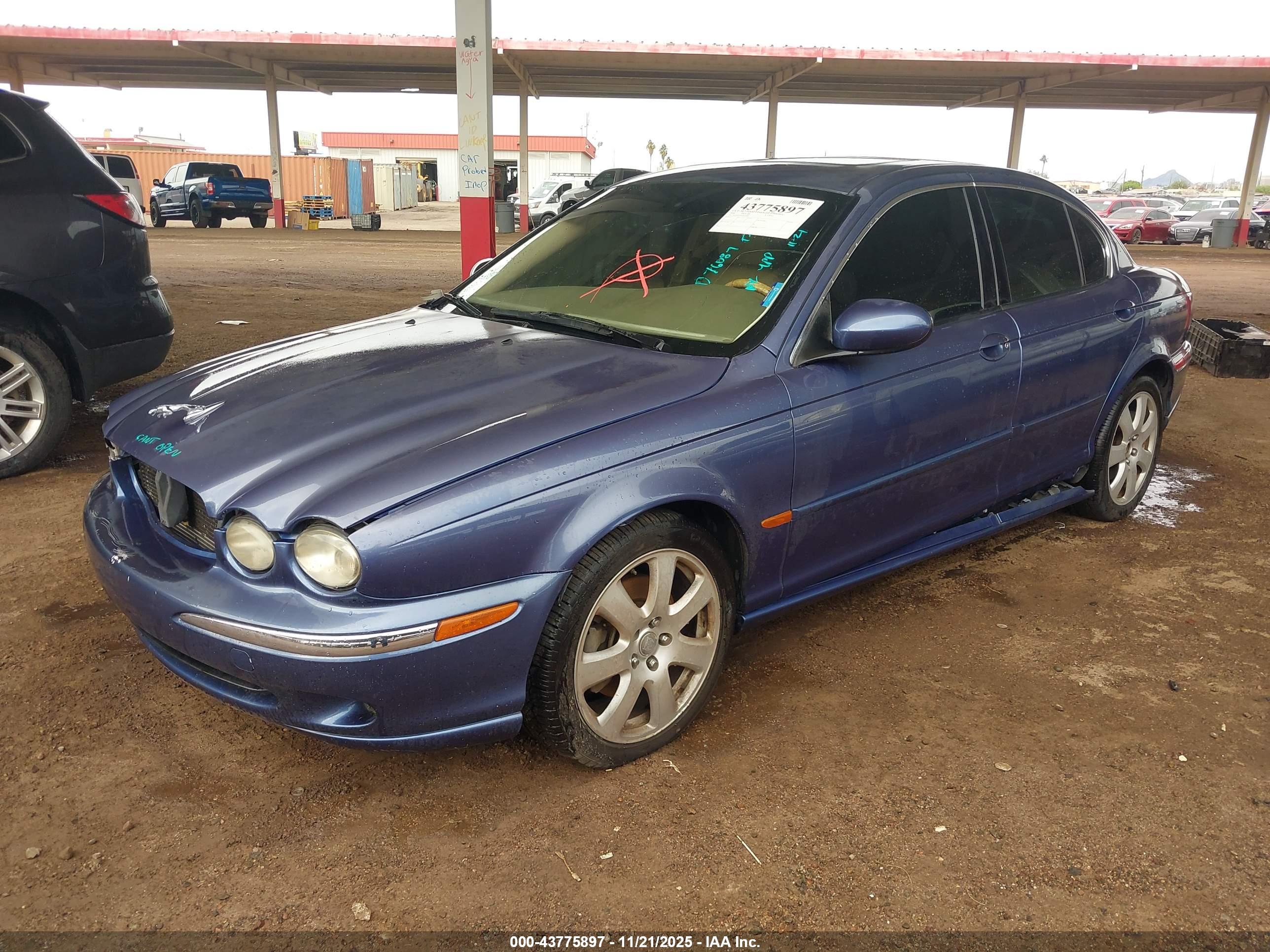 JAGUAR X-TYPE image 2