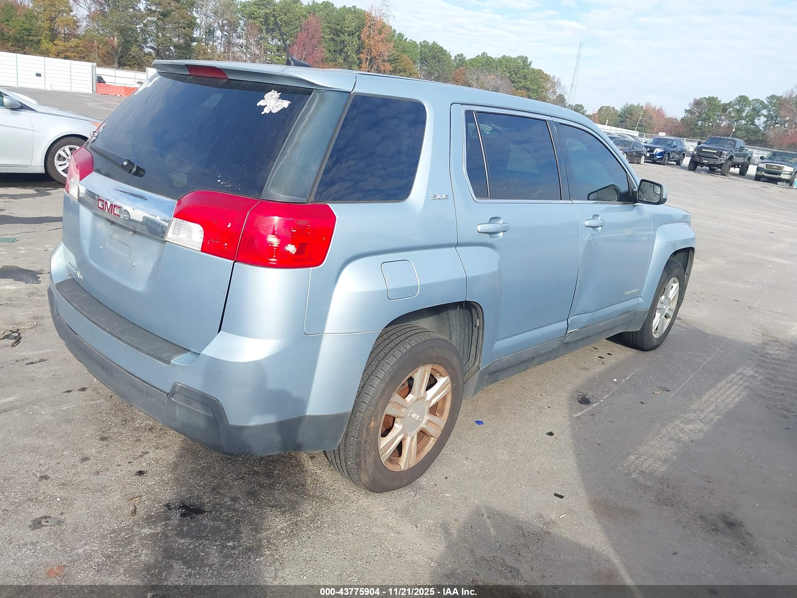 GMC TERRAIN image 4