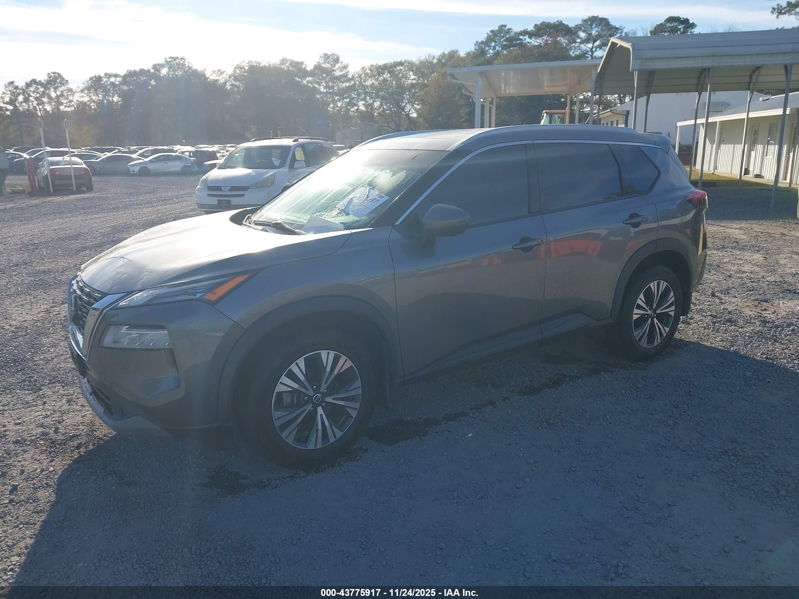 NISSAN ROGUE image 5