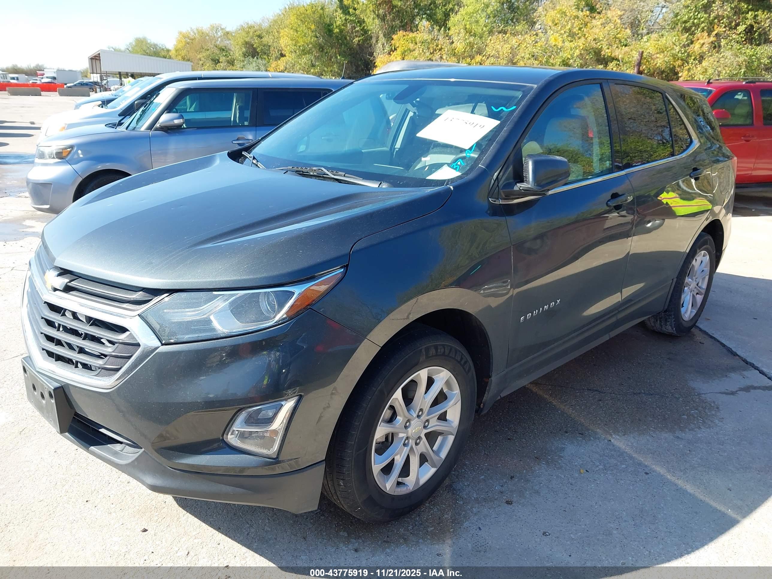 CHEVROLET EQUINOX image 2