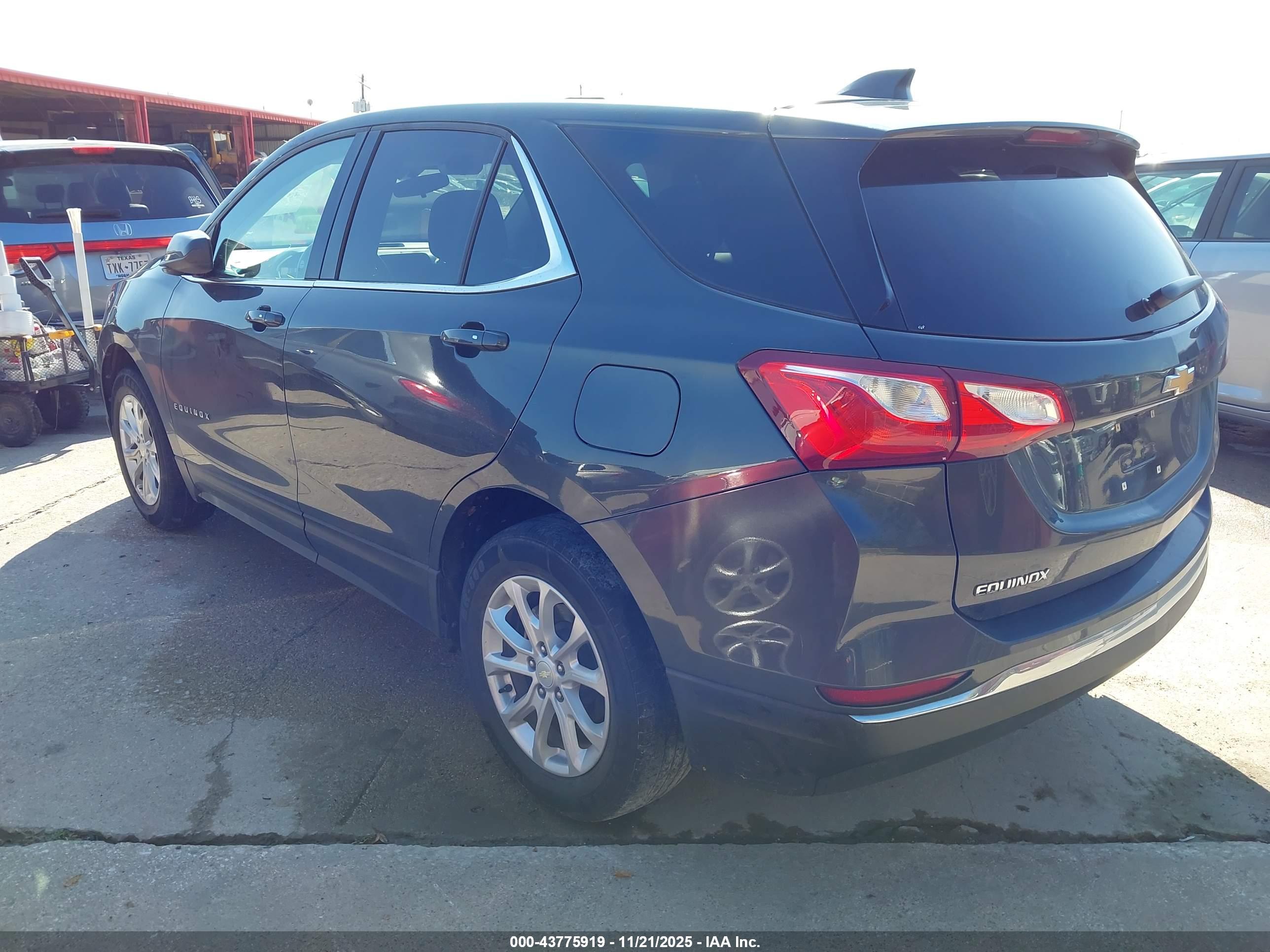 CHEVROLET EQUINOX image 3
