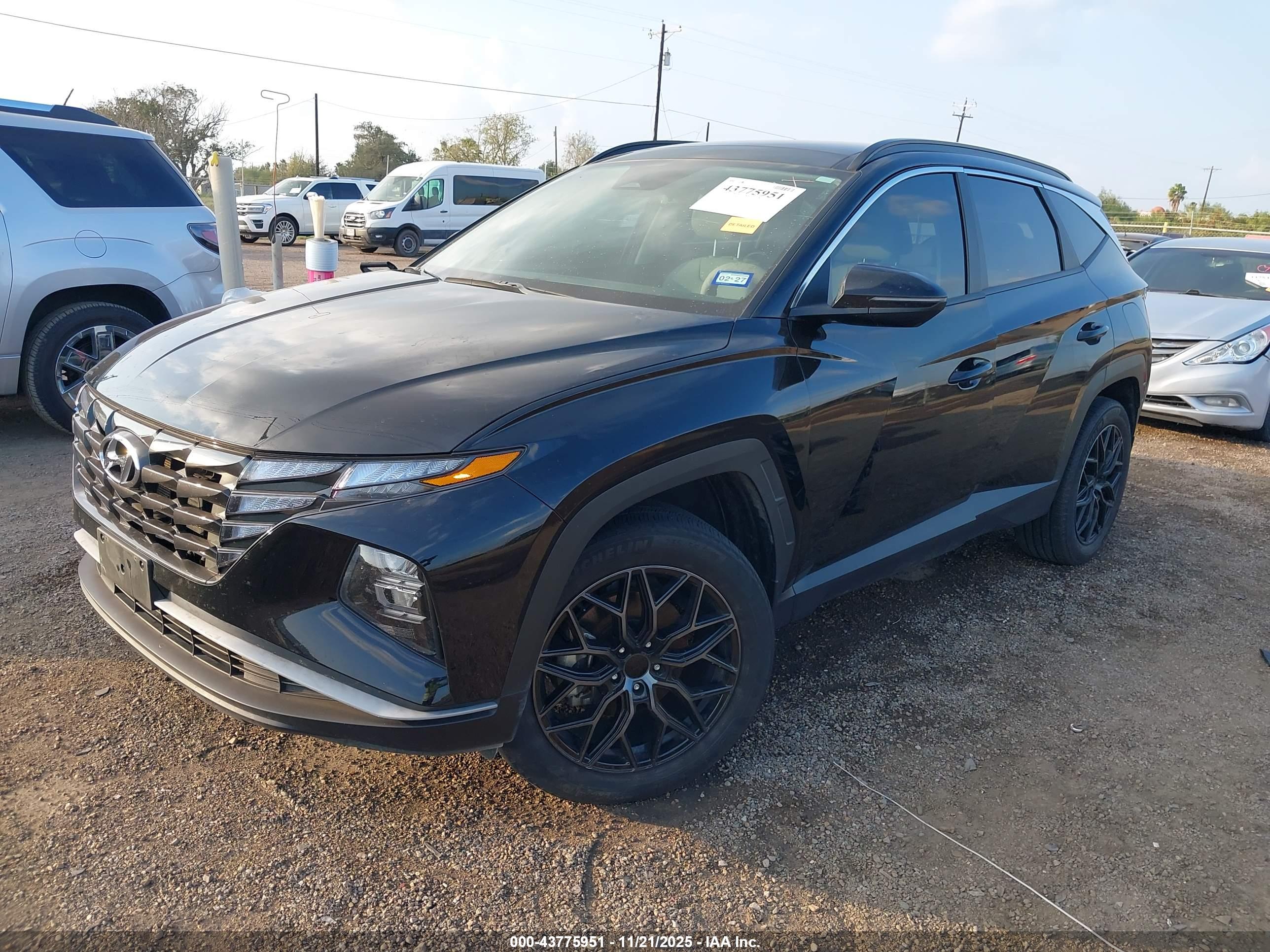 HYUNDAI TUCSON image 2