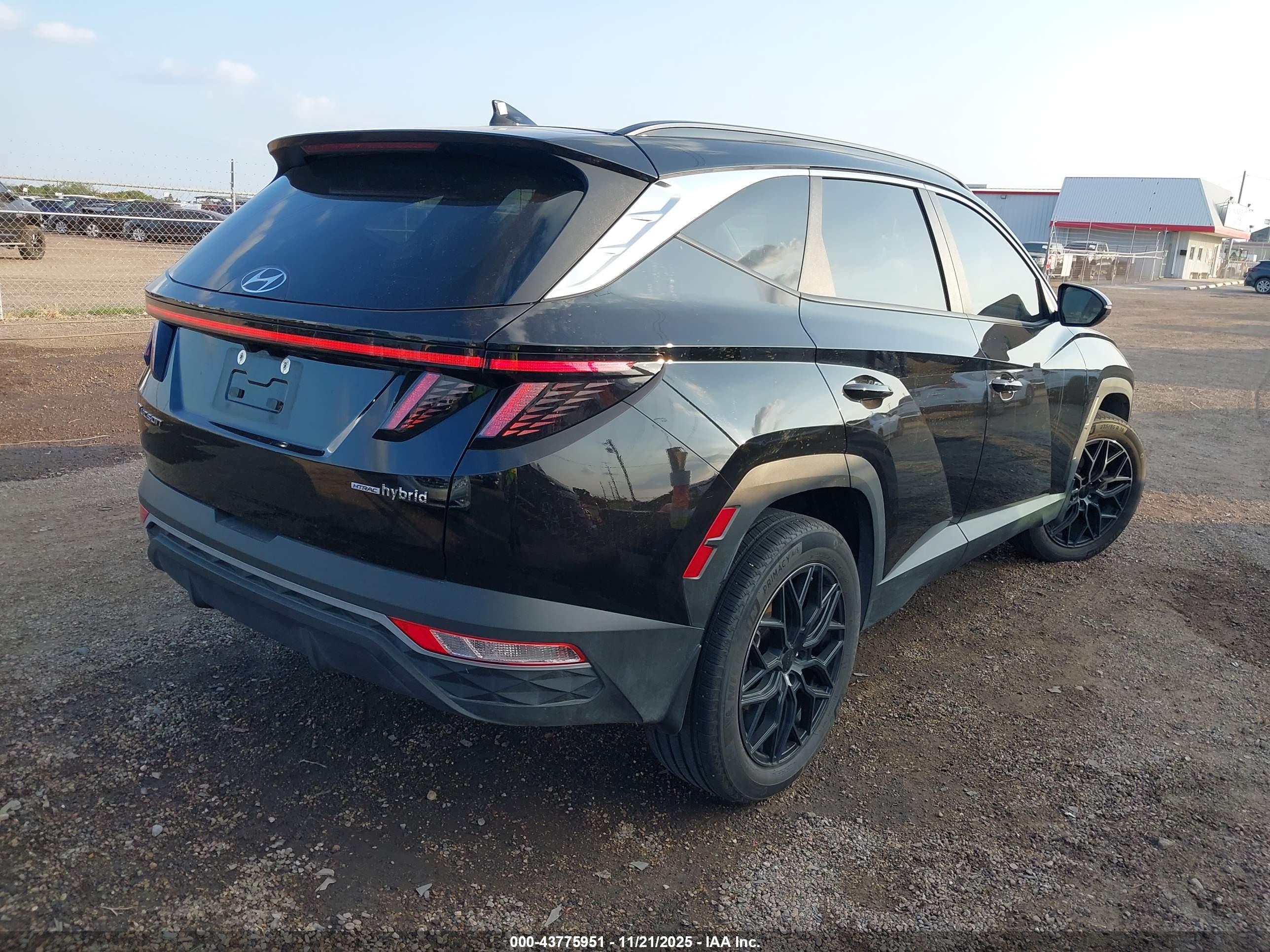 HYUNDAI TUCSON image 4