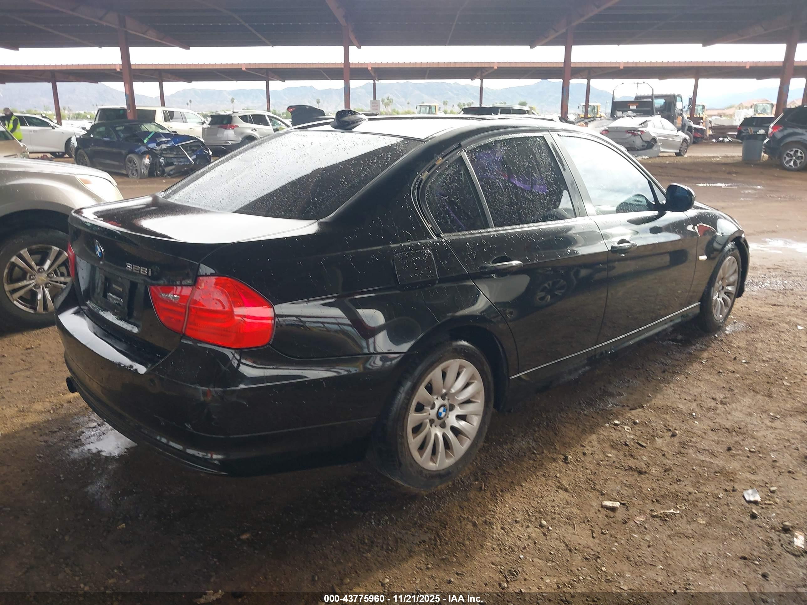 BMW 328I image 4