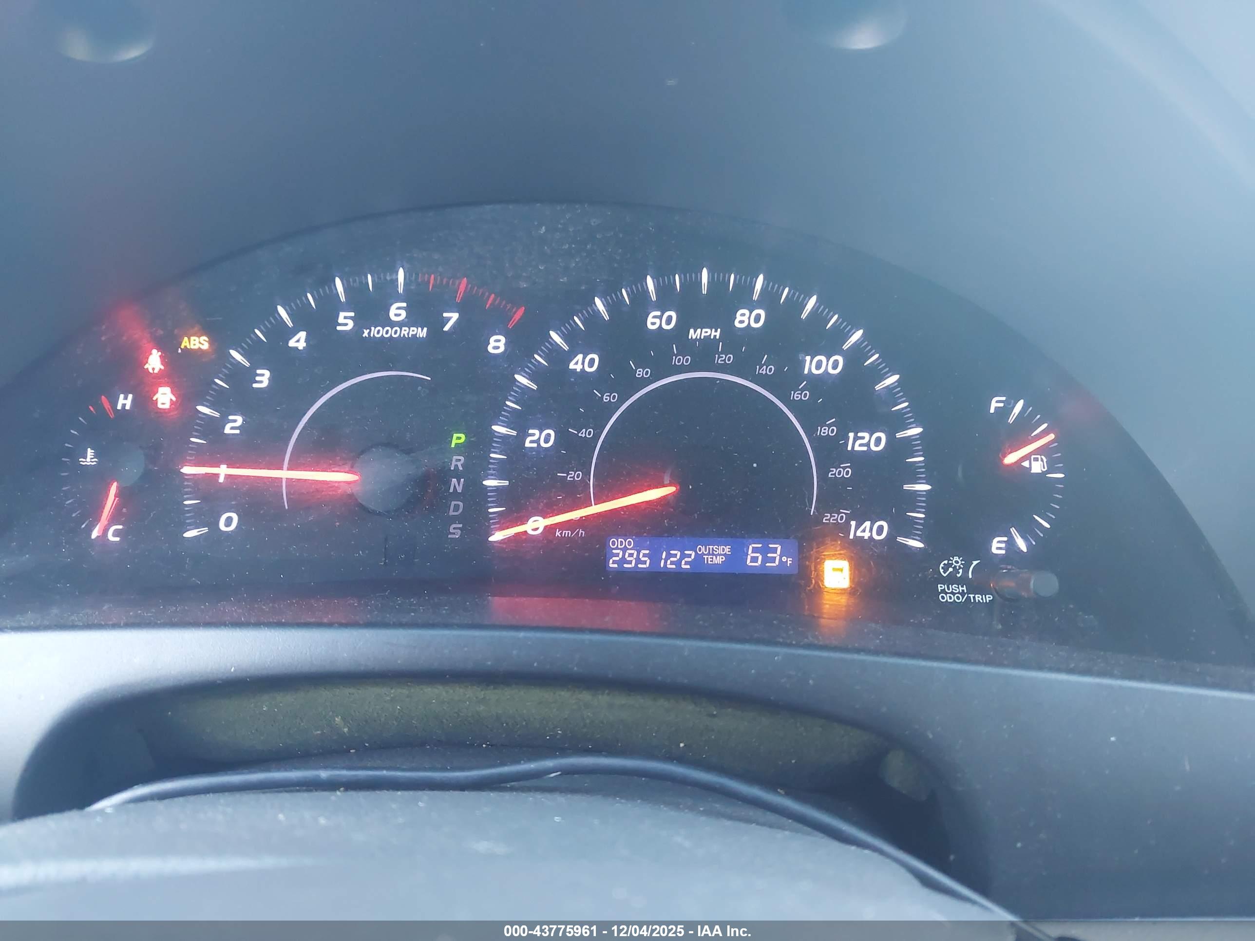 TOYOTA CAMRY image 7