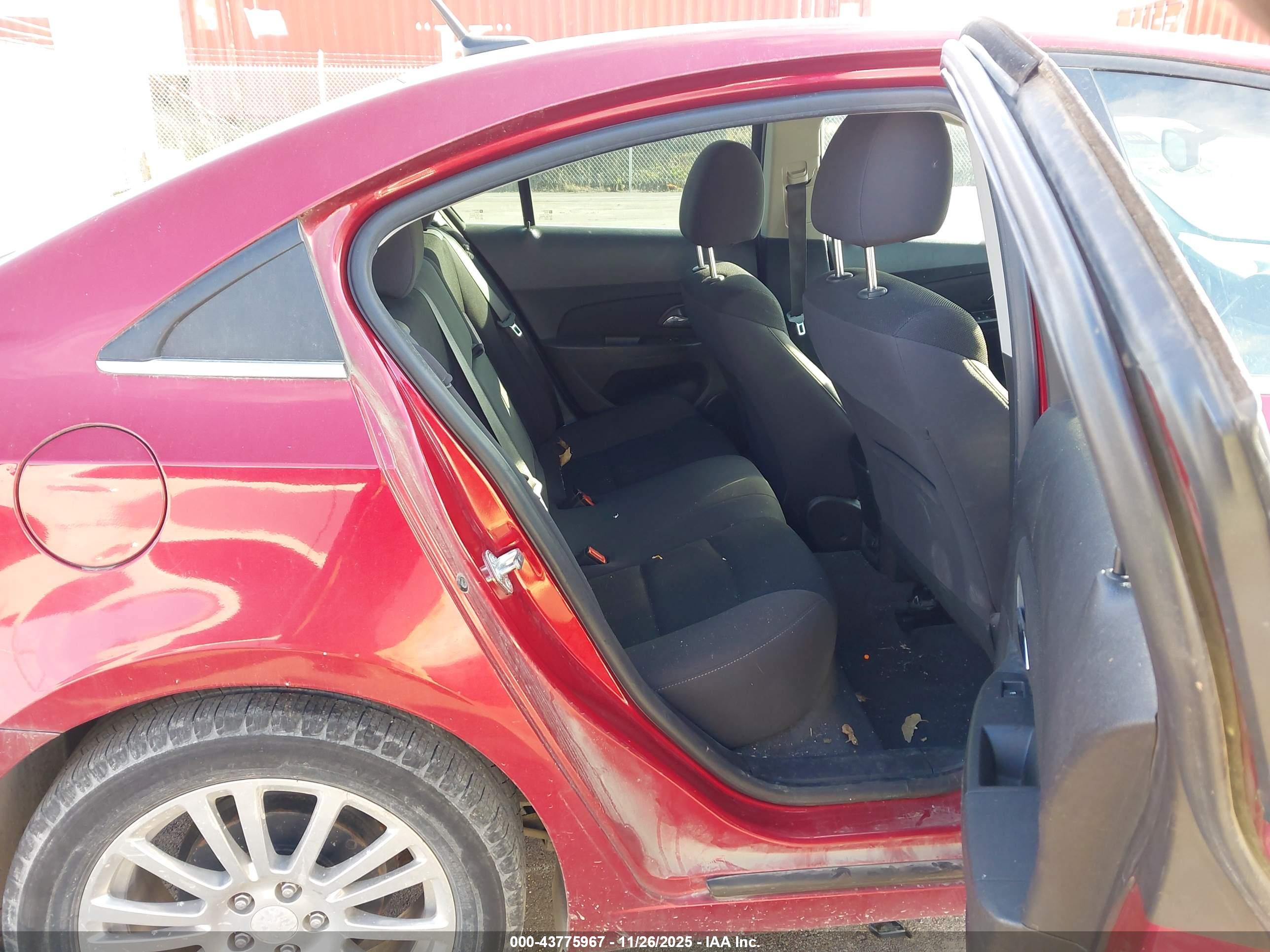 CHEVROLET CRUZE image 8